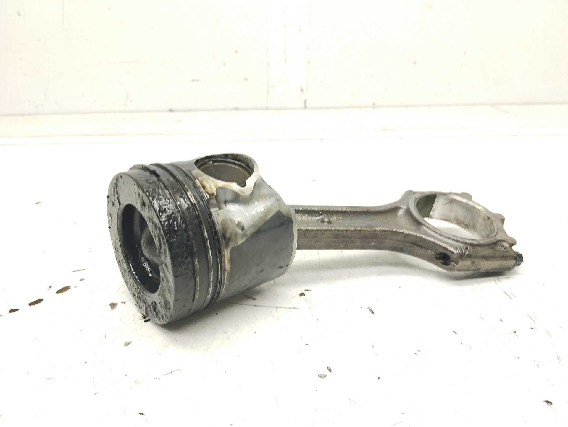 Recambio de piston para hyundai i30 (gd) classic referencia OEM IAM   
