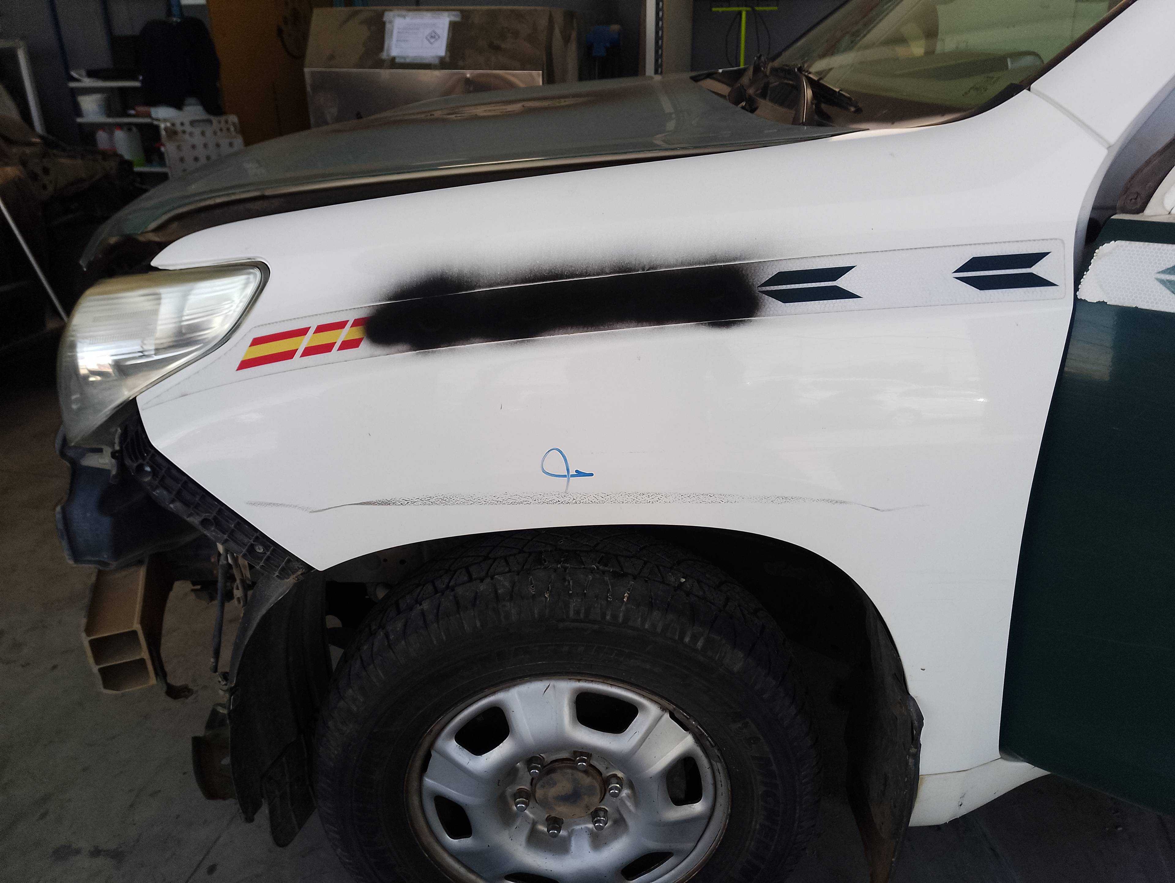 Recambio de aleta delantera izquierda para toyota land cruiser (j15) referencia OEM IAM   