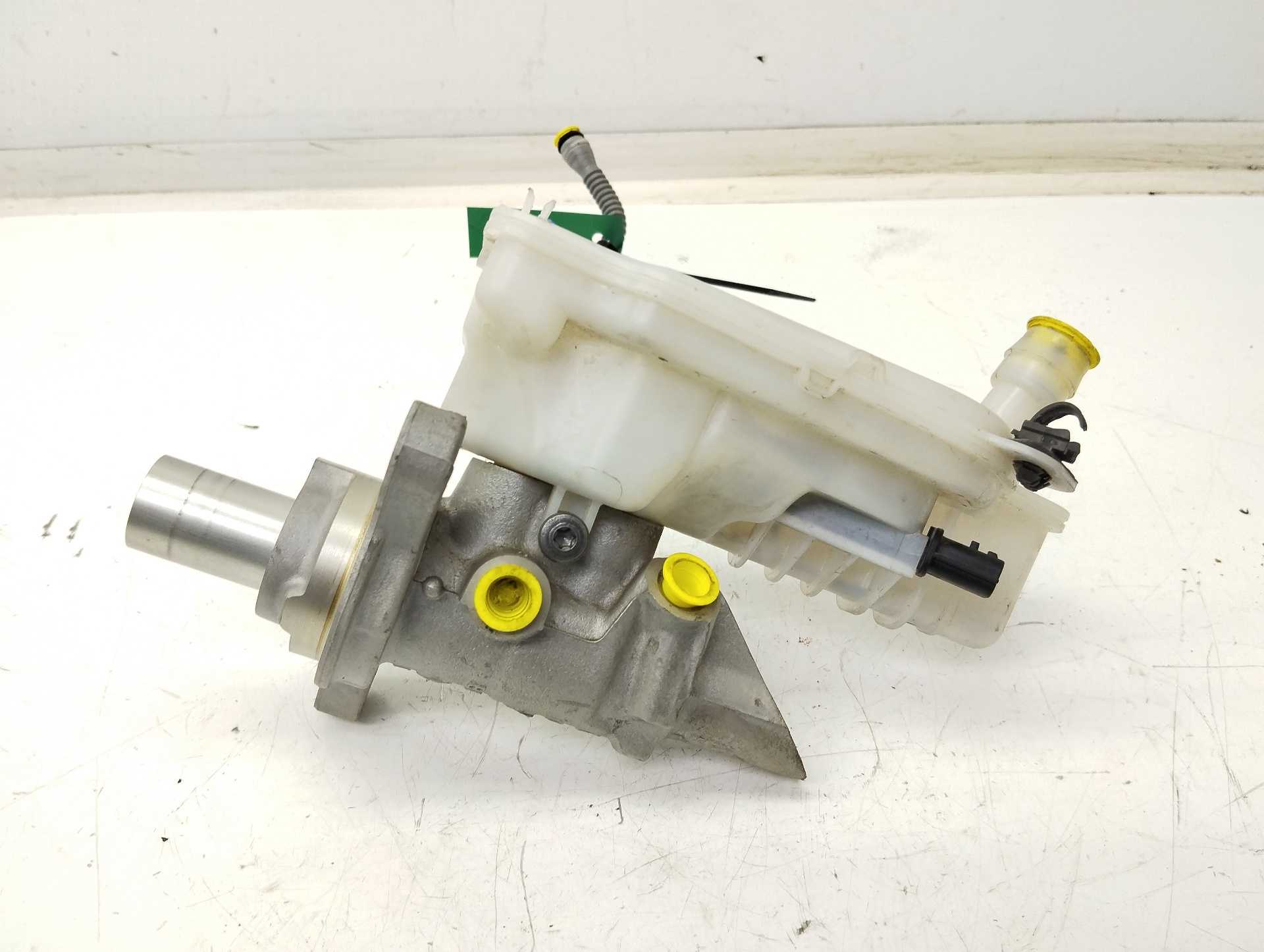 Recambio de bomba freno para renault scenic iv black edition referencia OEM IAM 460917863R  