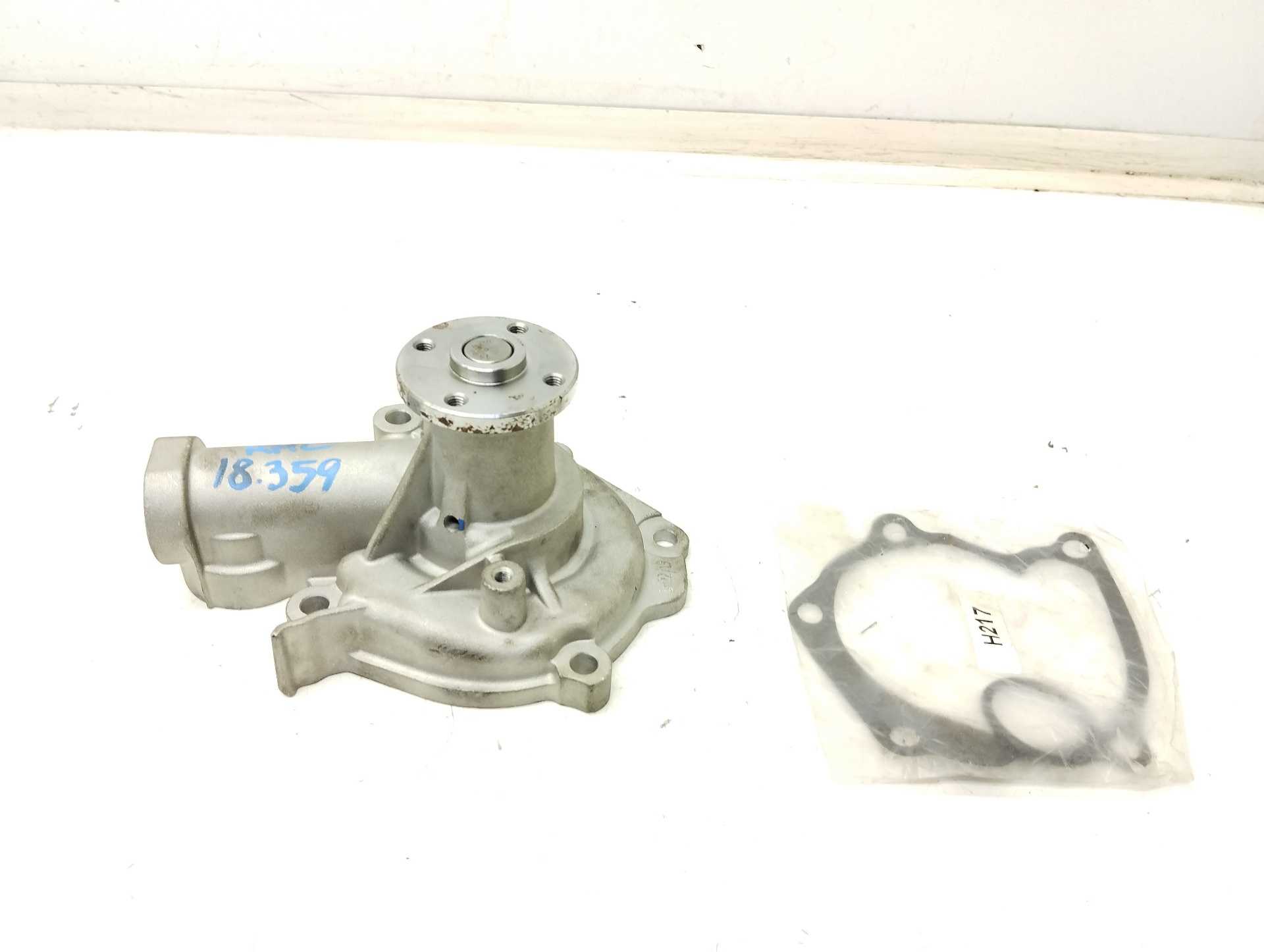 Recambio de bomba agua para mitsubishi space wagon (n80/n90) 2.4 gdi cat referencia OEM IAM   