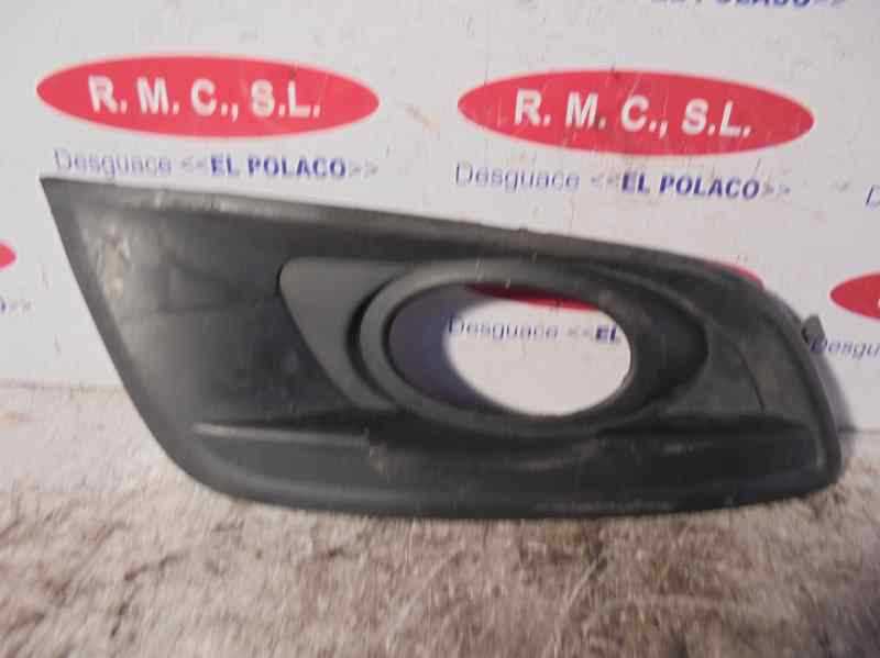 Recambio de moldura faro antiniebla derecha para mazda 3 berlina (bk) referencia OEM IAM   