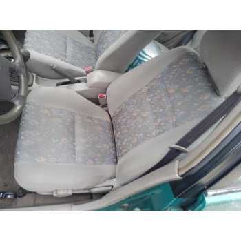 ASIENTO DELANTERO IZQUIERDO 