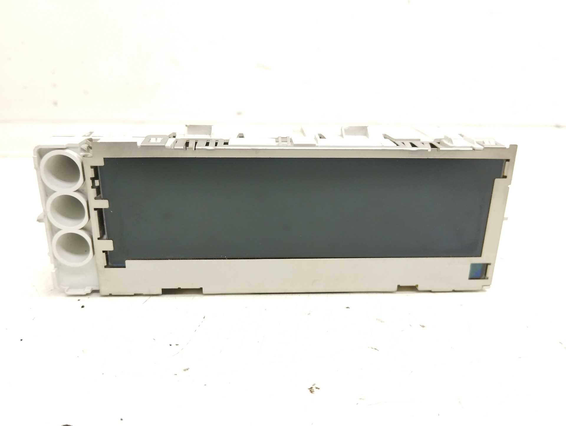 Recambio de pantalla multifuncion para renault megane iii berlina 5 p 1.2 16v referencia OEM IAM 280346458R  