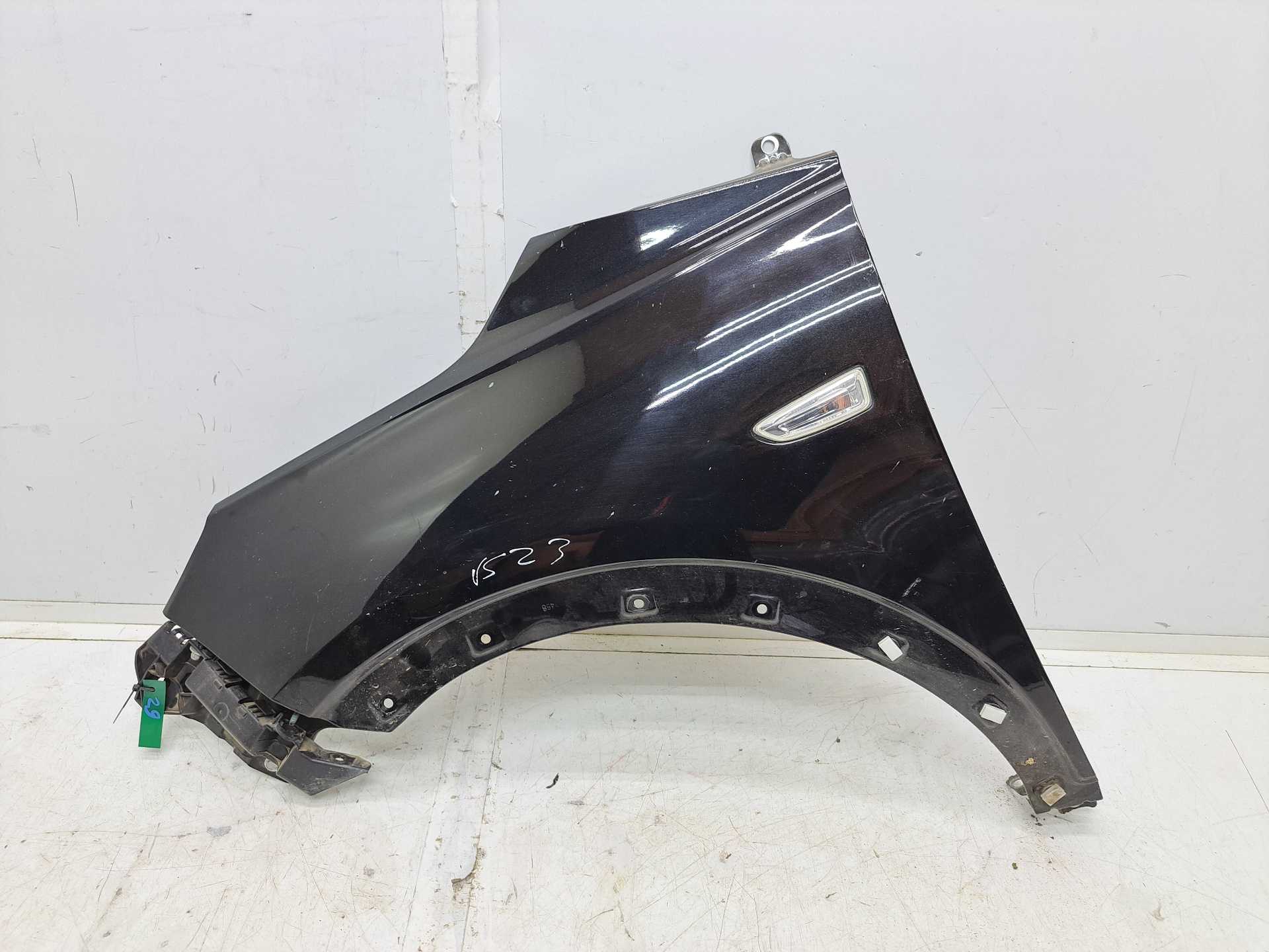 Recambio de aleta delantera izquierda para opel crossland x design line referencia OEM IAM 39136753  