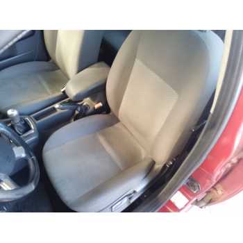 ASIENTO DELANTERO IZQUIERDO 