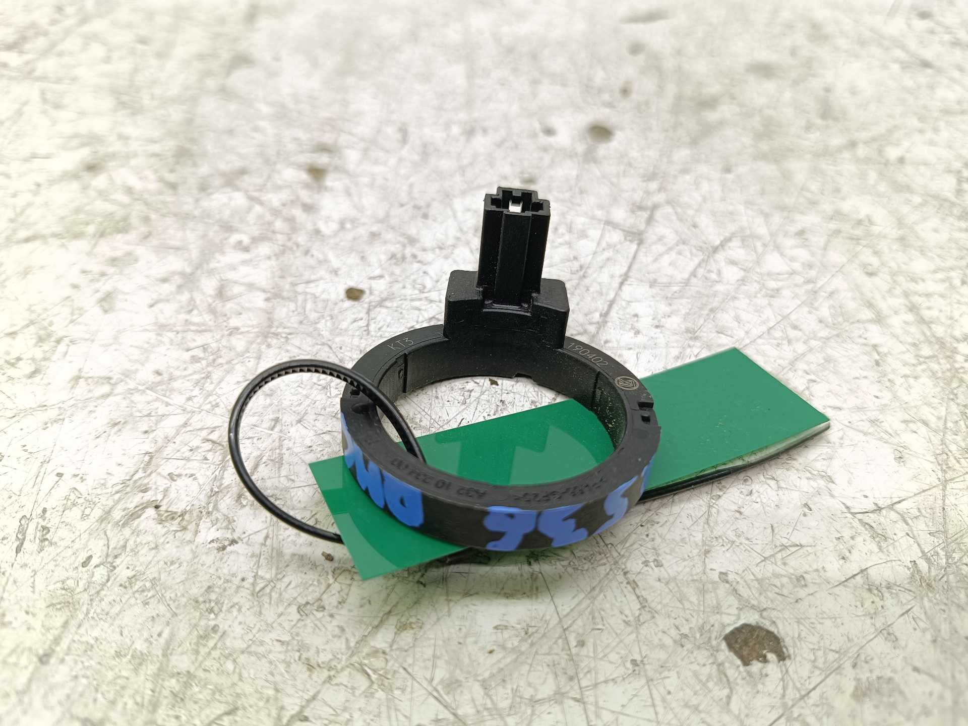 Recambio de centralita inmovilizador para volkswagen t-roc advance r-line referencia OEM IAM A321023400  