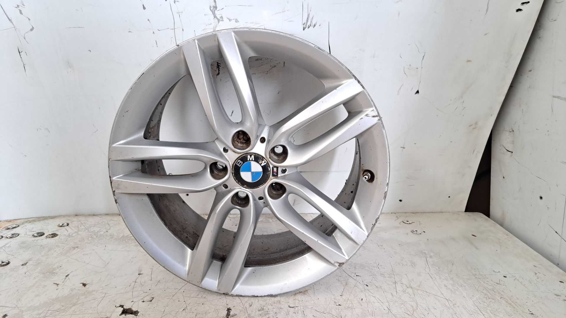 Recambio de llanta para bmw serie 1 berlina (e81/e87) 2.0 16v referencia OEM IAM r18 7852490gr 