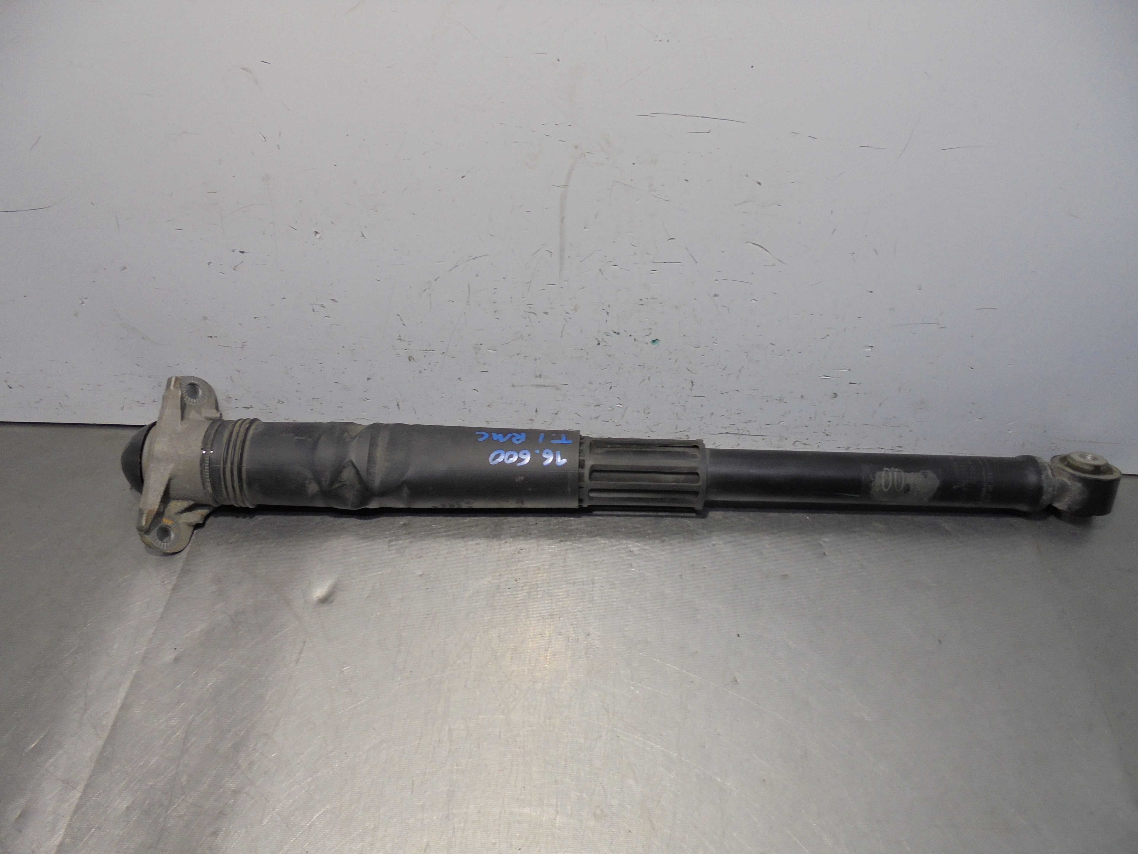 Recambio de amortiguador trasero izquierdo para seat arona fr referencia OEM IAM 2Q0513049AK  