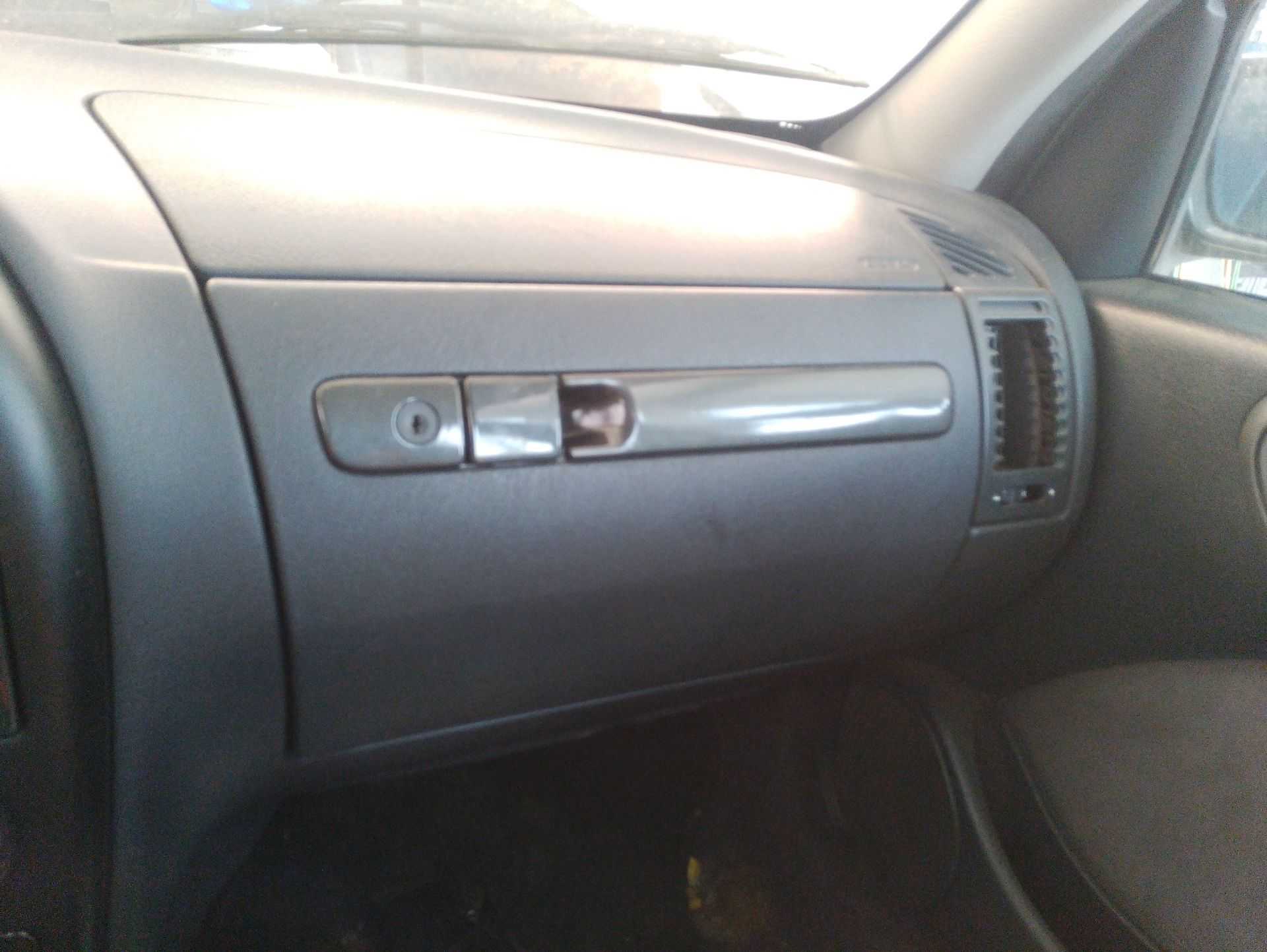 Recambio de guantera para citroën xsara (n1) 1.6 16v referencia OEM IAM 8214NP  