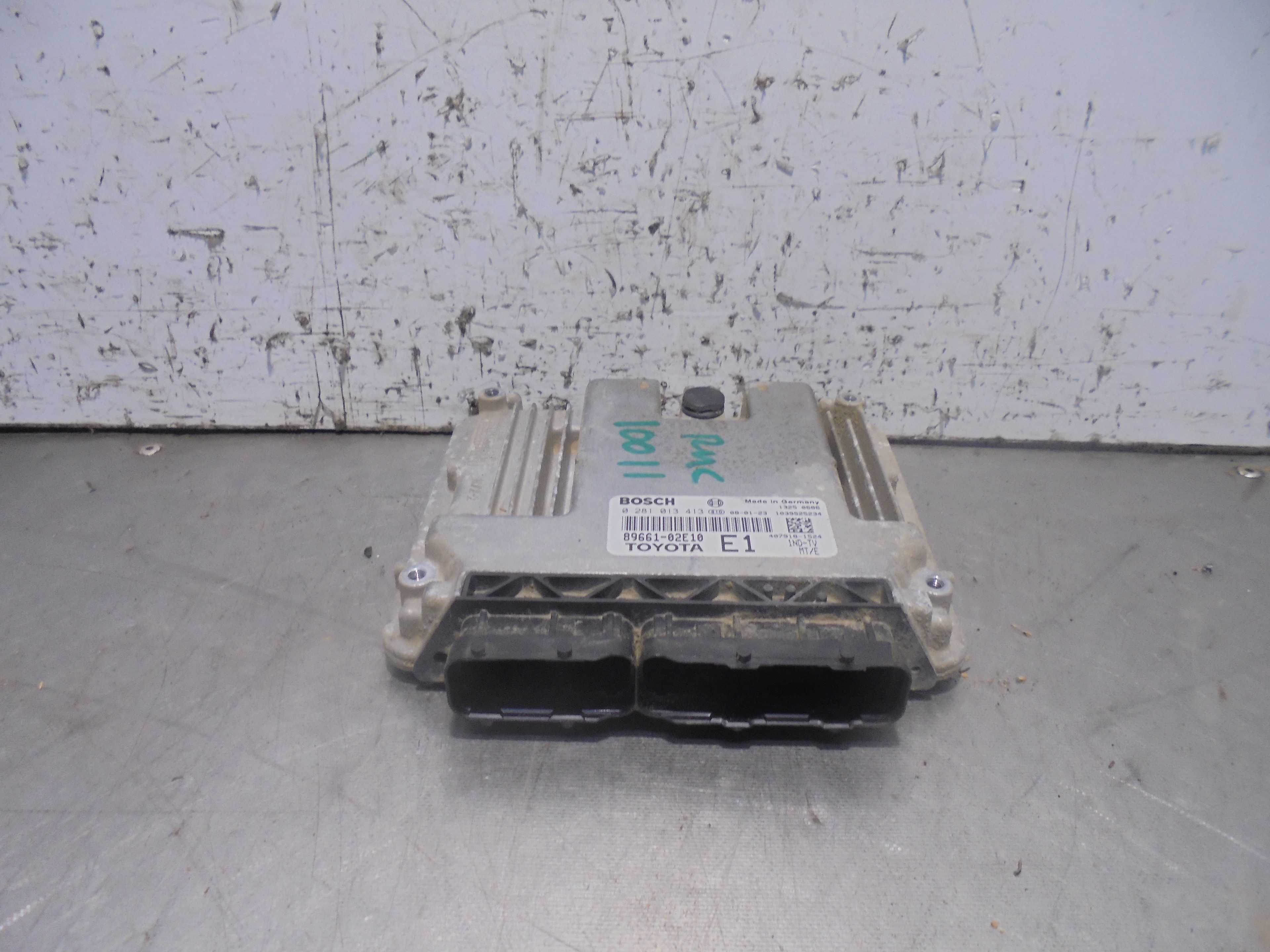 Recambio de centralita motor uce para toyota auris active referencia OEM IAM 8966102E10 BOSCH 