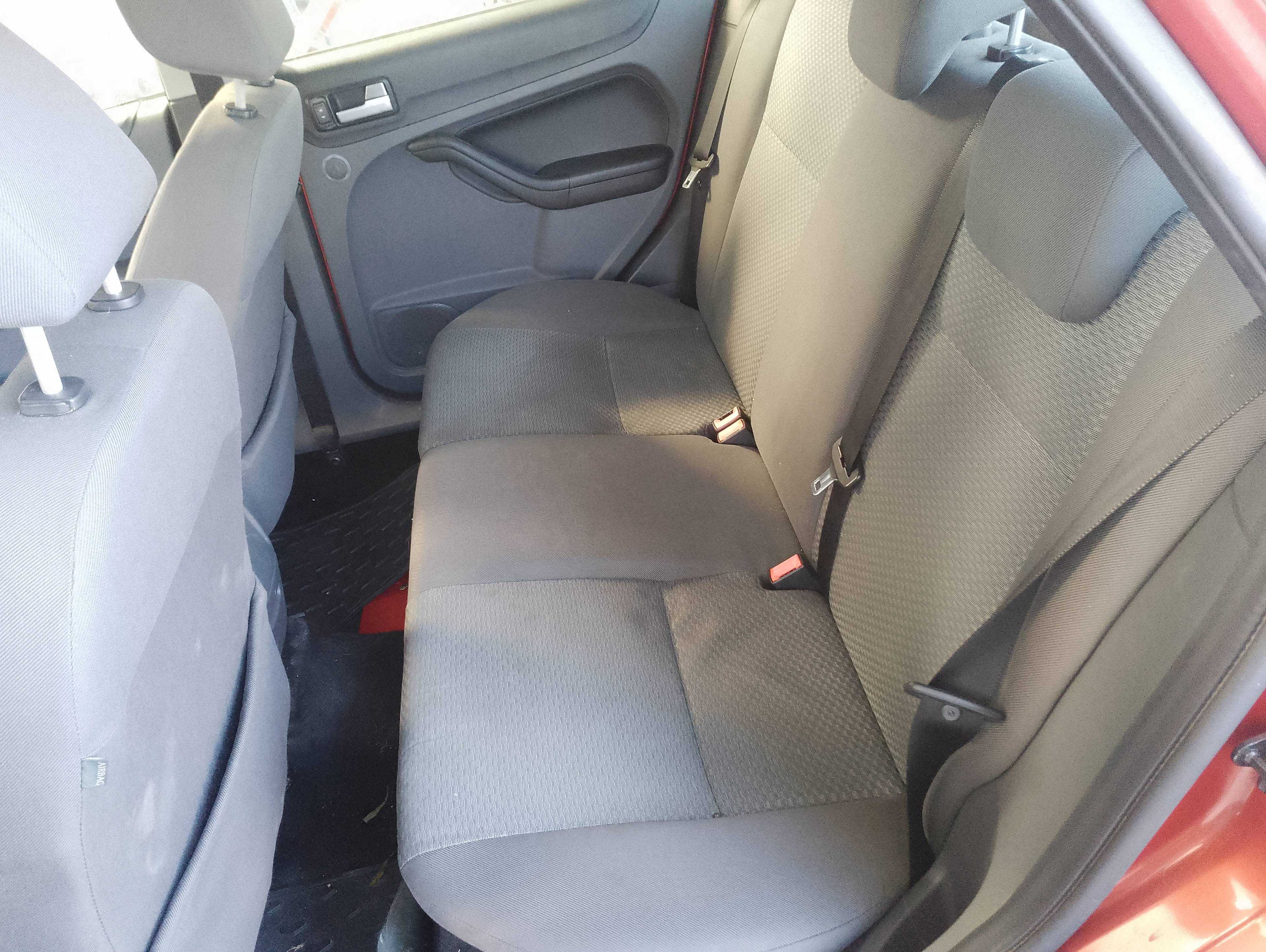 Recambio de asientos traseros para ford focus berlina (cap) ambiente (d) referencia OEM IAM   