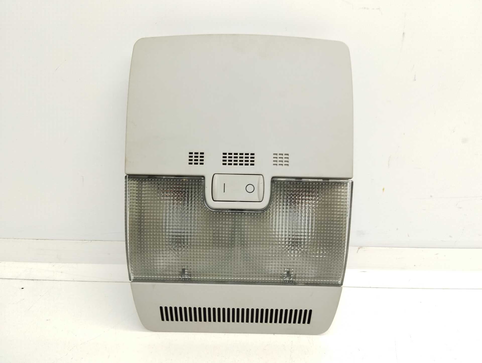 Recambio de luz interior para audi a3 (8p) 1.6 tdi ambiente referencia OEM IAM 8P0947135D  