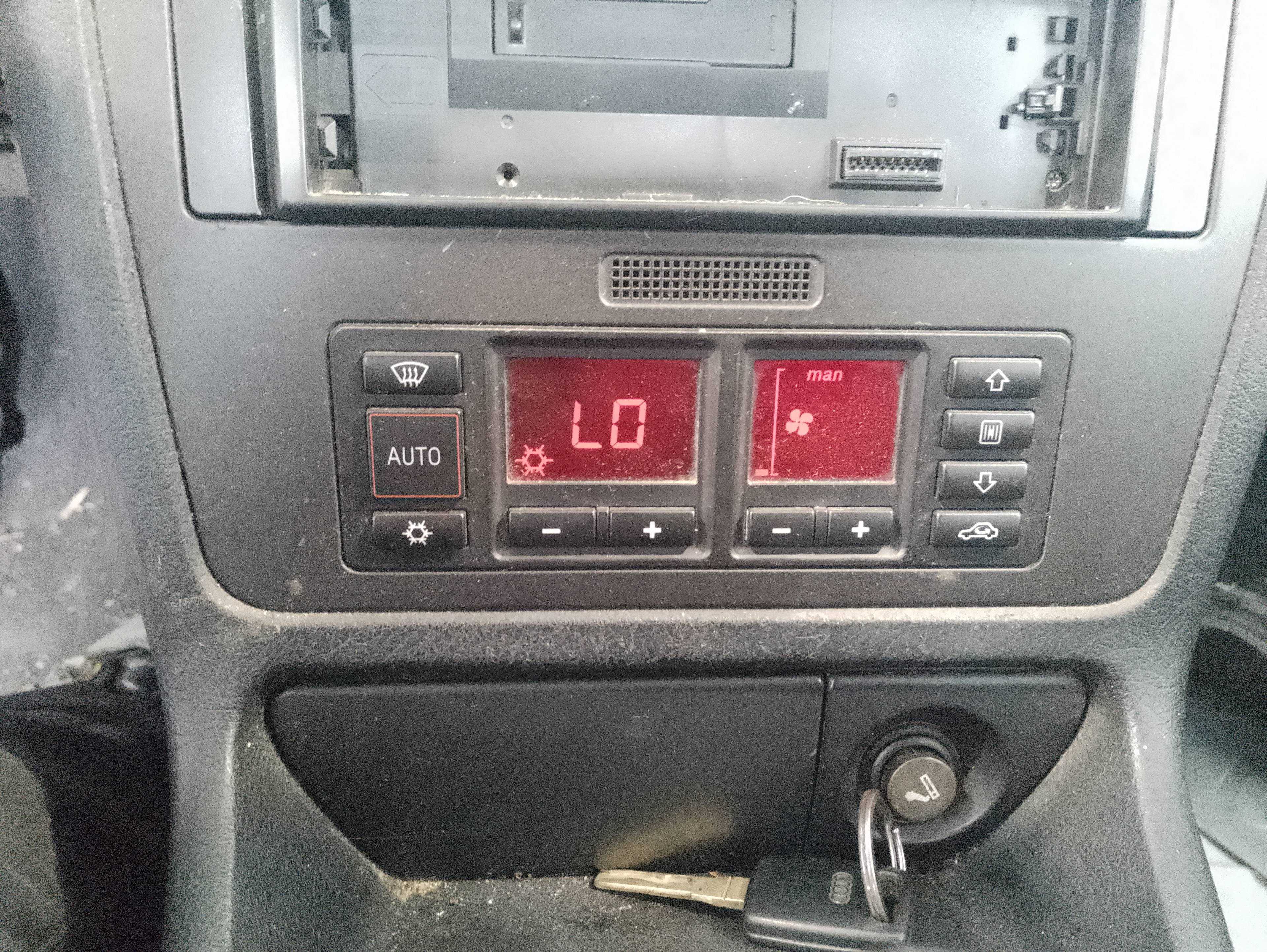 Recambio de mando climatizador para audi a4 berlina (b5) 1.8 referencia OEM IAM   