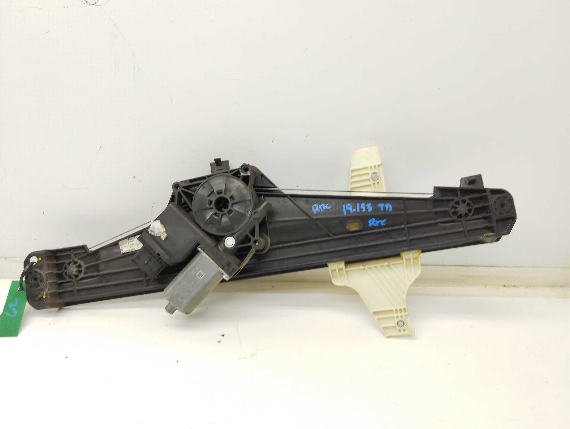 Recambio de elevalunas trasero derecho para peugeot 3008 active referencia OEM IAM 9810488480  