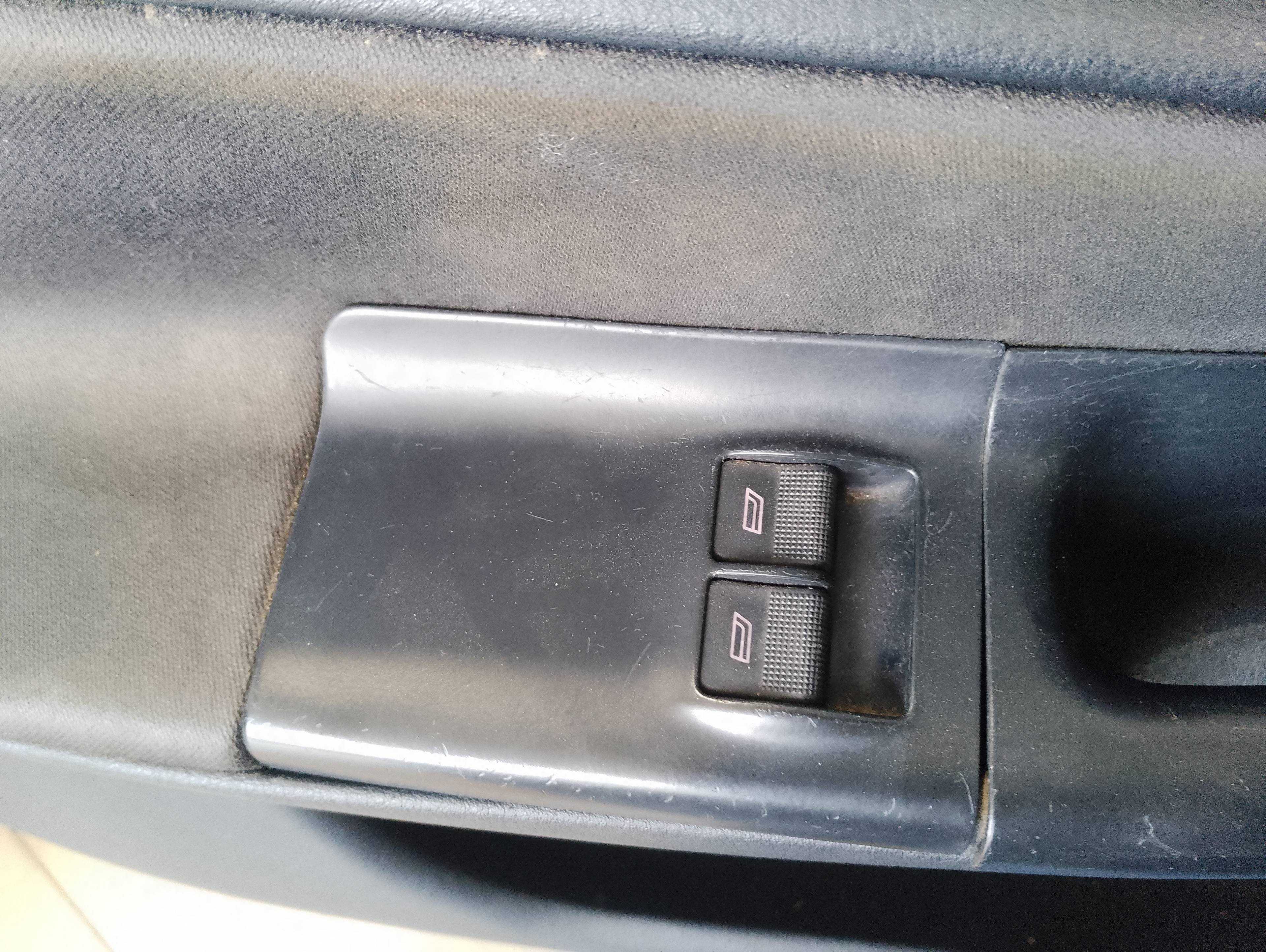Recambio de mando elevalunas delantero izquierdo para audi a4 berlina (b5) 1.8 referencia OEM IAM   