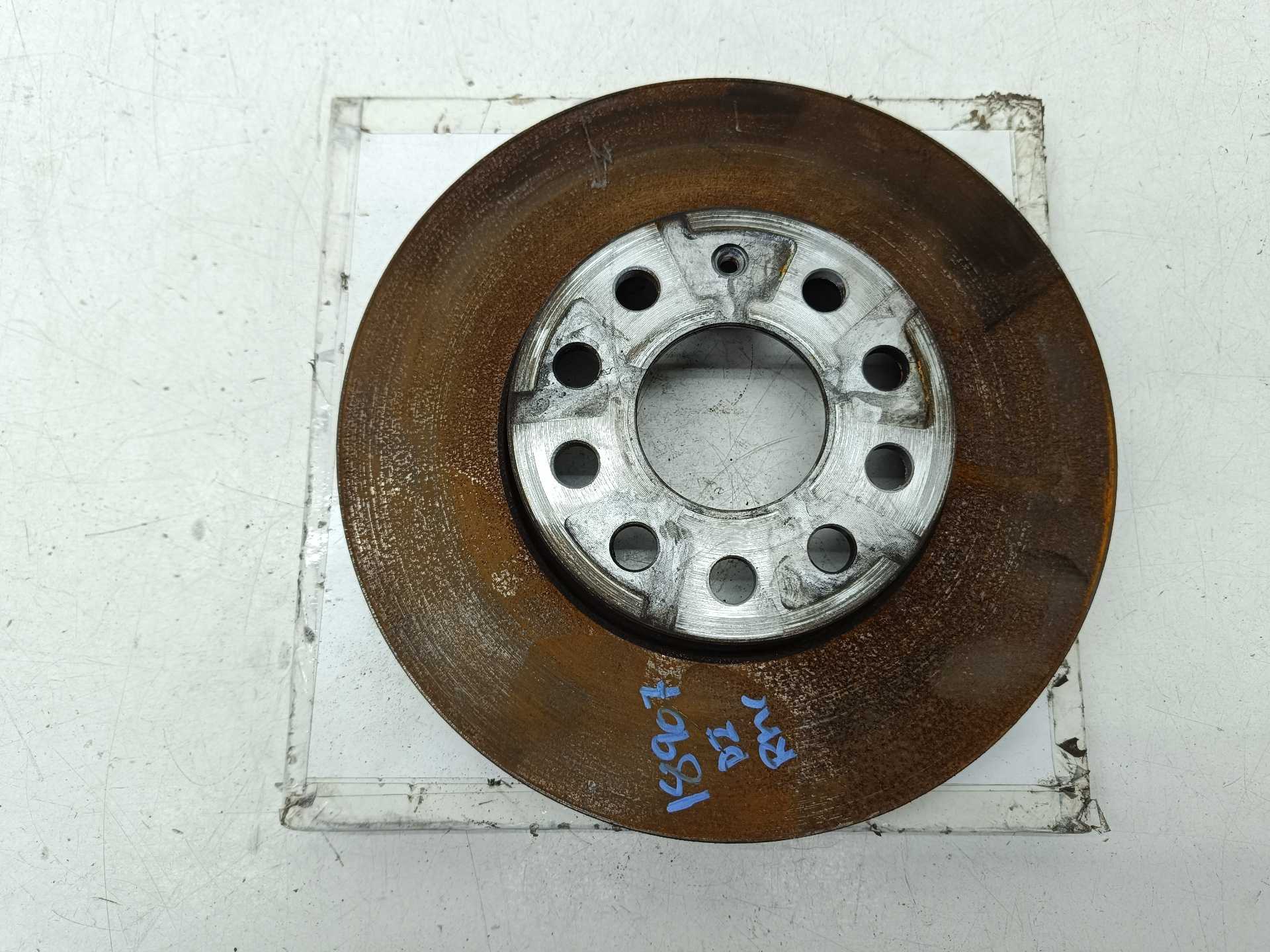 Recambio de disco freno delantero izquierdo para volkswagen t-roc (d11) basis referencia OEM IAM  5Q0615301H 