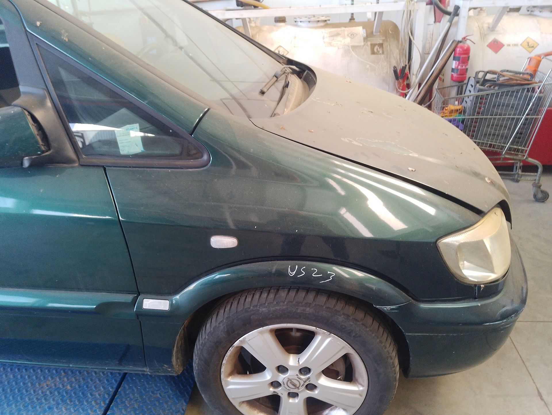 Recambio de aleta delantera derecha para opel zafira / zafira family b (a05) 1.8 (m75) referencia OEM IAM 9195345  