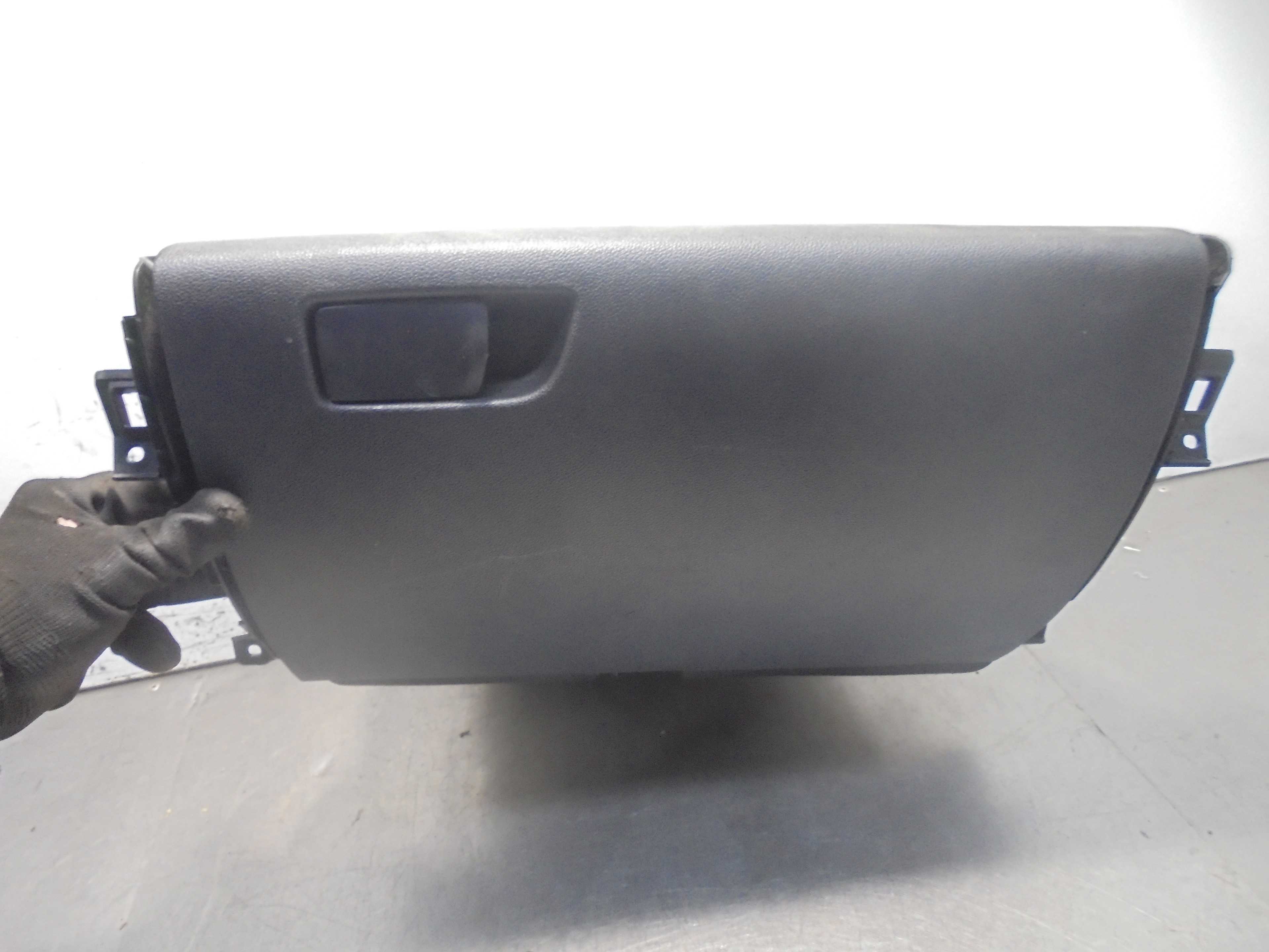 Recambio de guantera para renault megane iv berlina 5p bose-edition referencia OEM IAM P685008563  