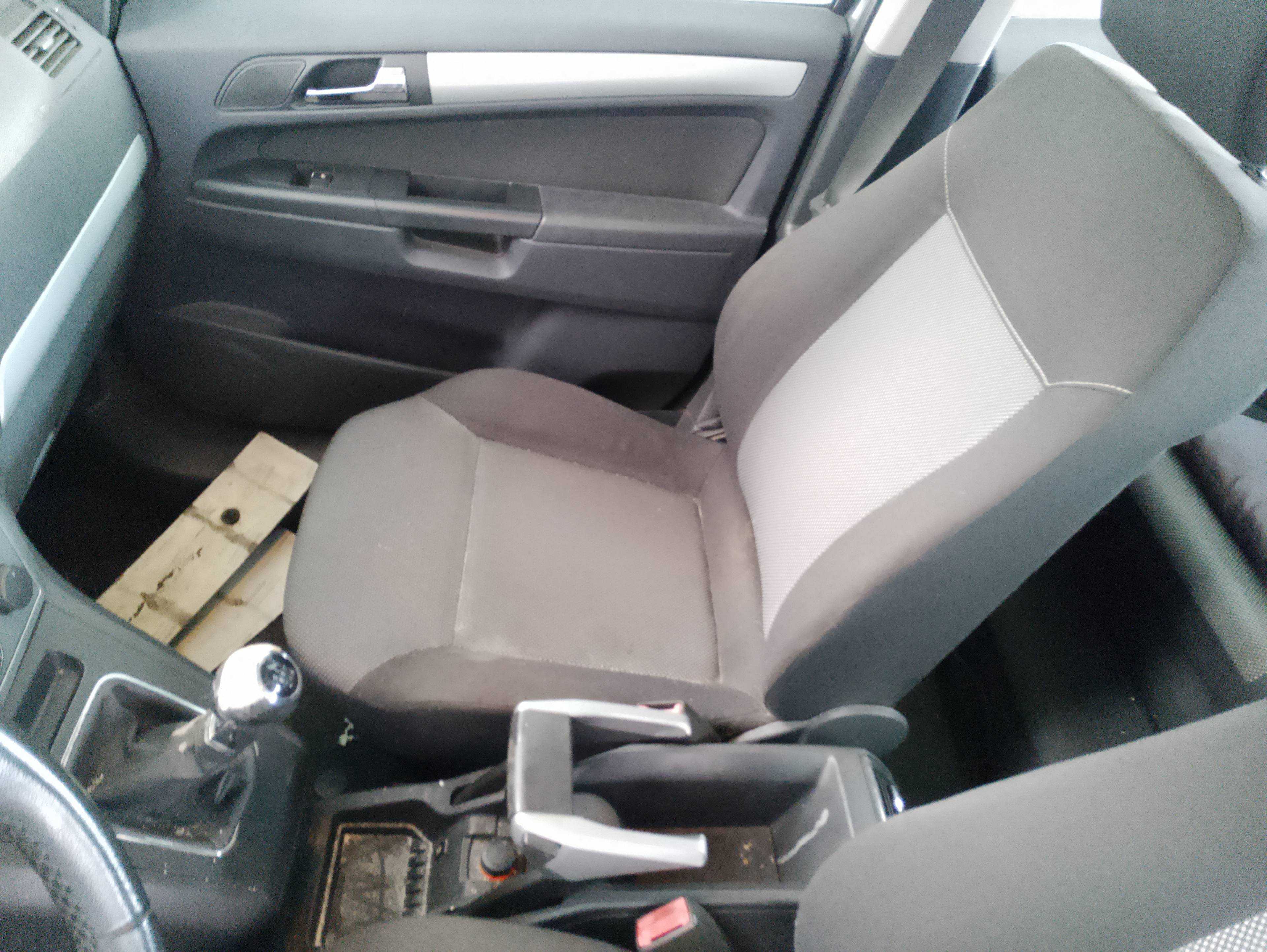 Recambio de asiento delantero derecho para opel zafira b enjoy plus referencia OEM IAM   