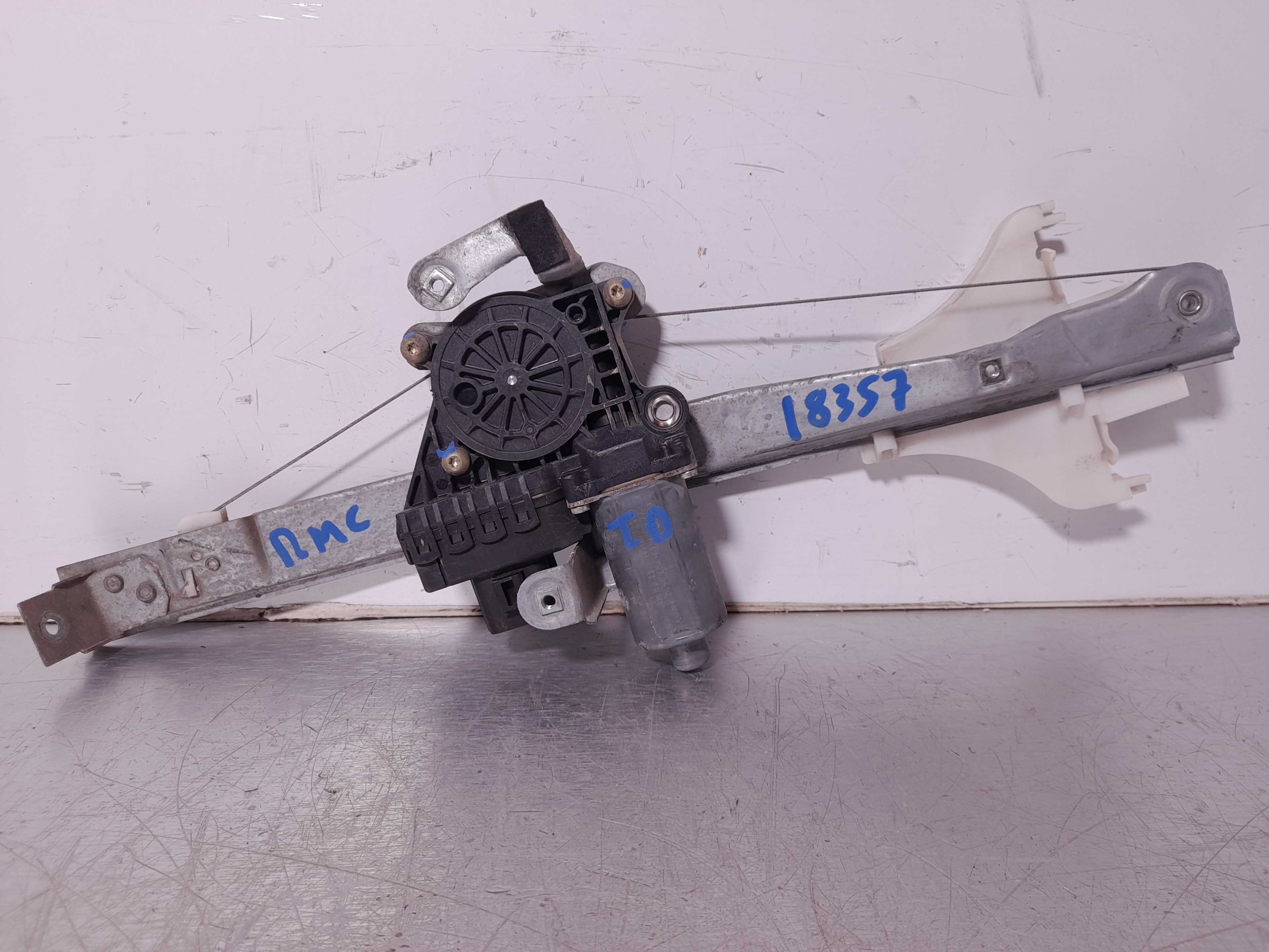 Recambio de elevalunas trasero derecho para ford mondeo berlina (ge) referencia OEM IAM 0130821772  