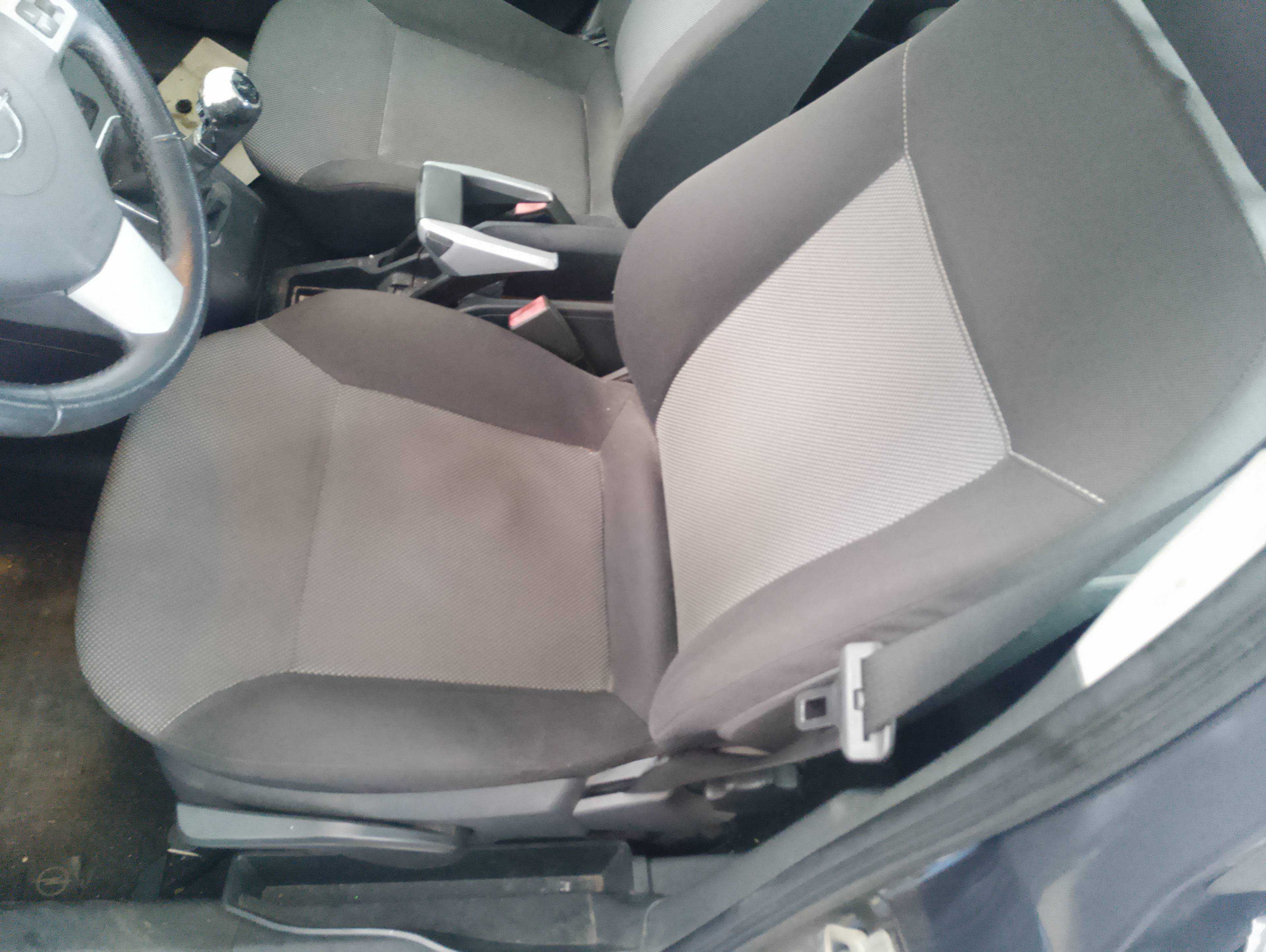 Recambio de asiento delantero izquierdo para opel zafira b enjoy plus referencia OEM IAM   