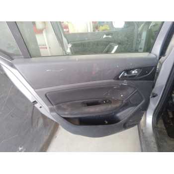 GUARNECIDO PUERTA TRASERA IZQUIERDA 