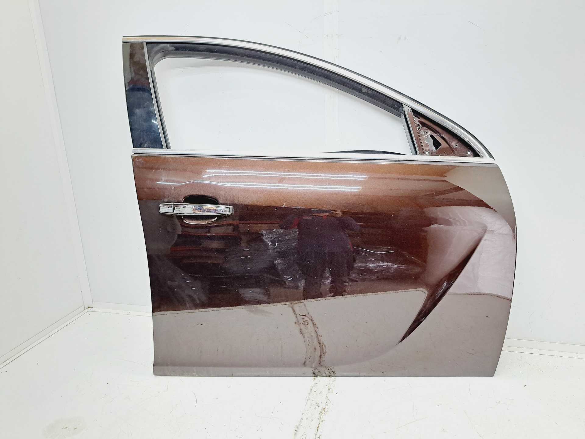 Recambio de puerta delantera derecha para opel insignia berlina selective referencia OEM IAM  39062234 