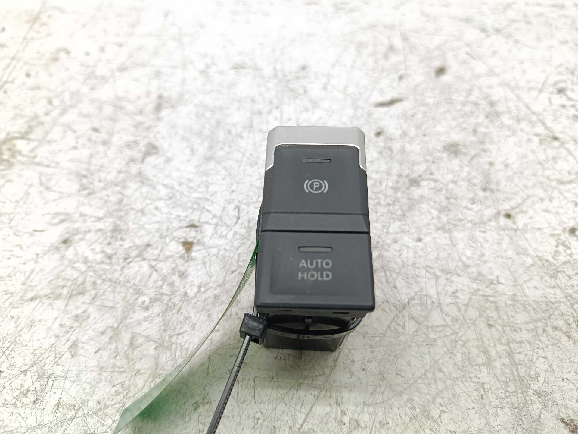 Recambio de pulsador freno de mano electrico para volkswagen t-roc advance r-line referencia OEM IAM 2GA927225  