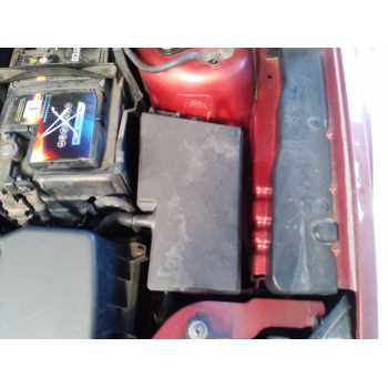 CAJA RELES / FUSIBLES 