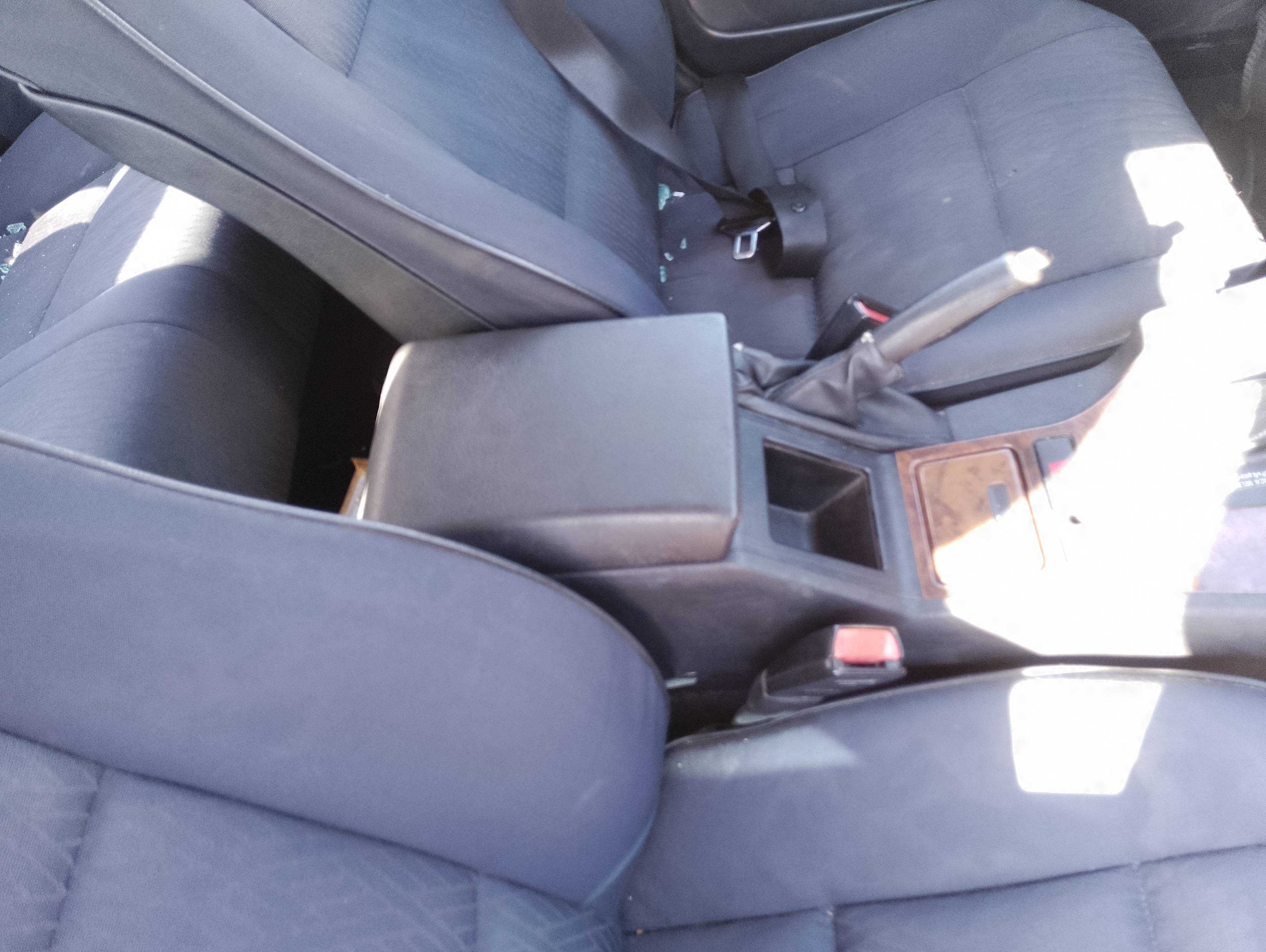 Recambio de apoyabrazos central para bmw serie 5 berlina (e39) 523i referencia OEM IAM   