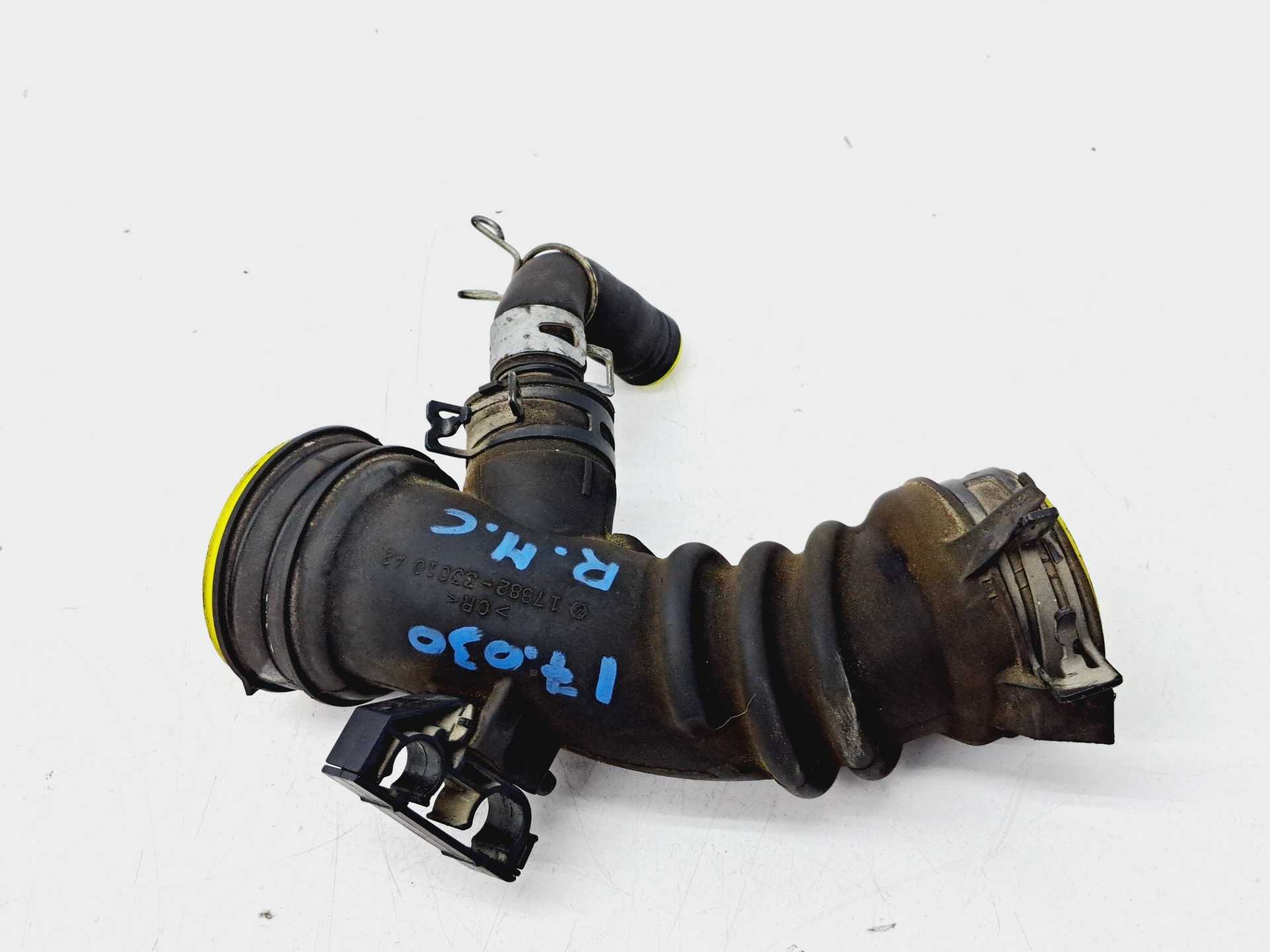 Recambio de tubo de admision para toyota yaris 1.4 turbodiesel cat referencia OEM IAM 1788233010  