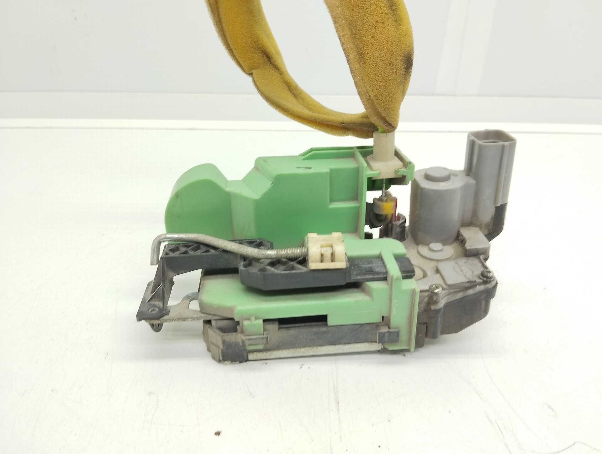 Recambio de cerradura puerta trasera derecha para fiat linea (110) 1.3 16v jtd cat referencia OEM IAM   