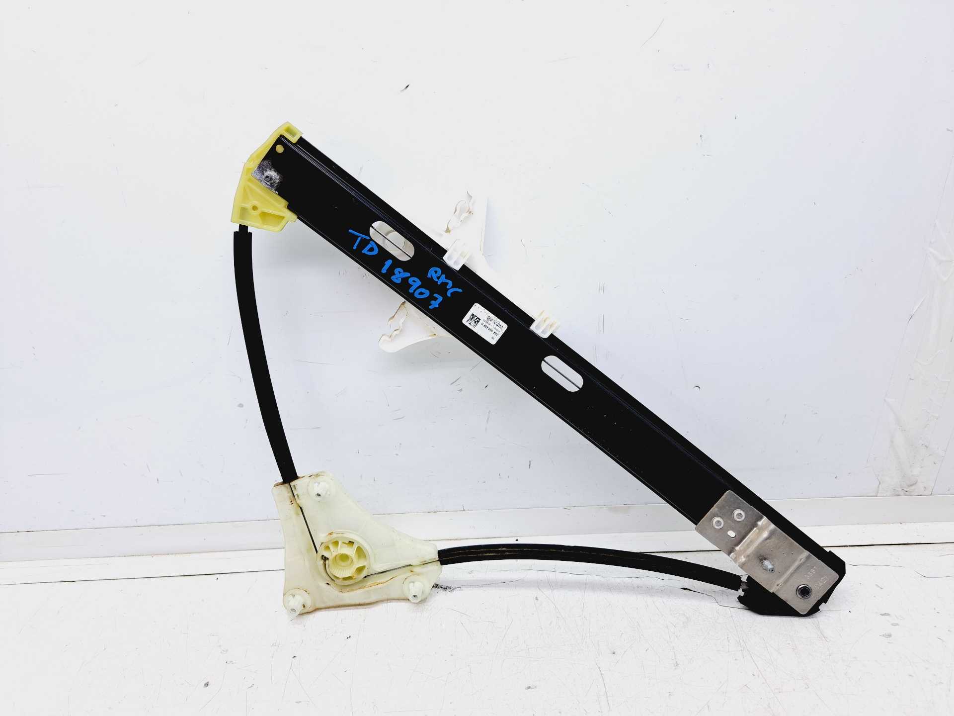 Recambio de elevalunas trasero derecho para volkswagen t-roc (d11) basis referencia OEM IAM 2GA839462G  
