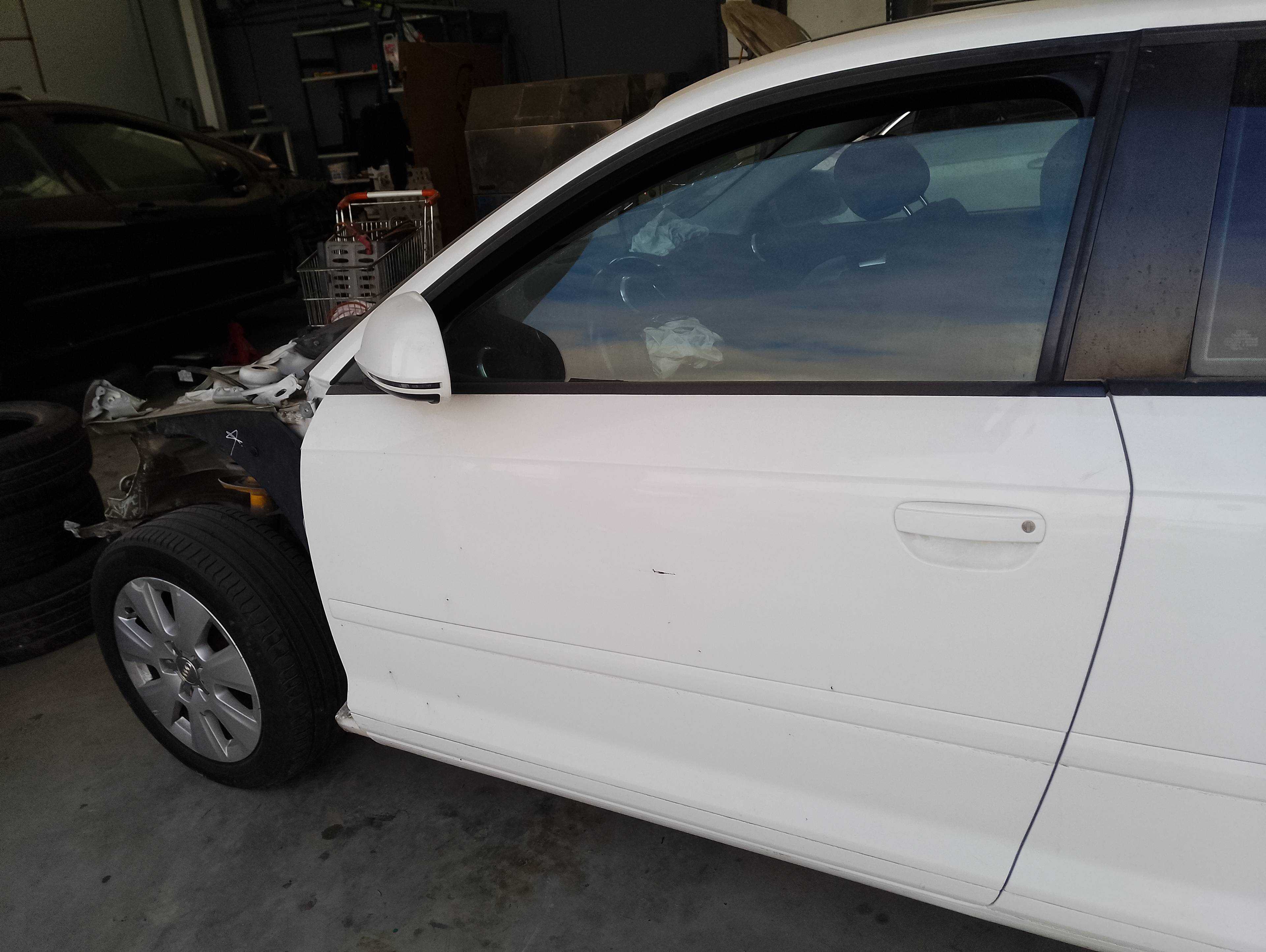 Recambio de puerta delantera izquierda para audi a3 (8p) 1.9 tdi ambiente referencia OEM IAM   