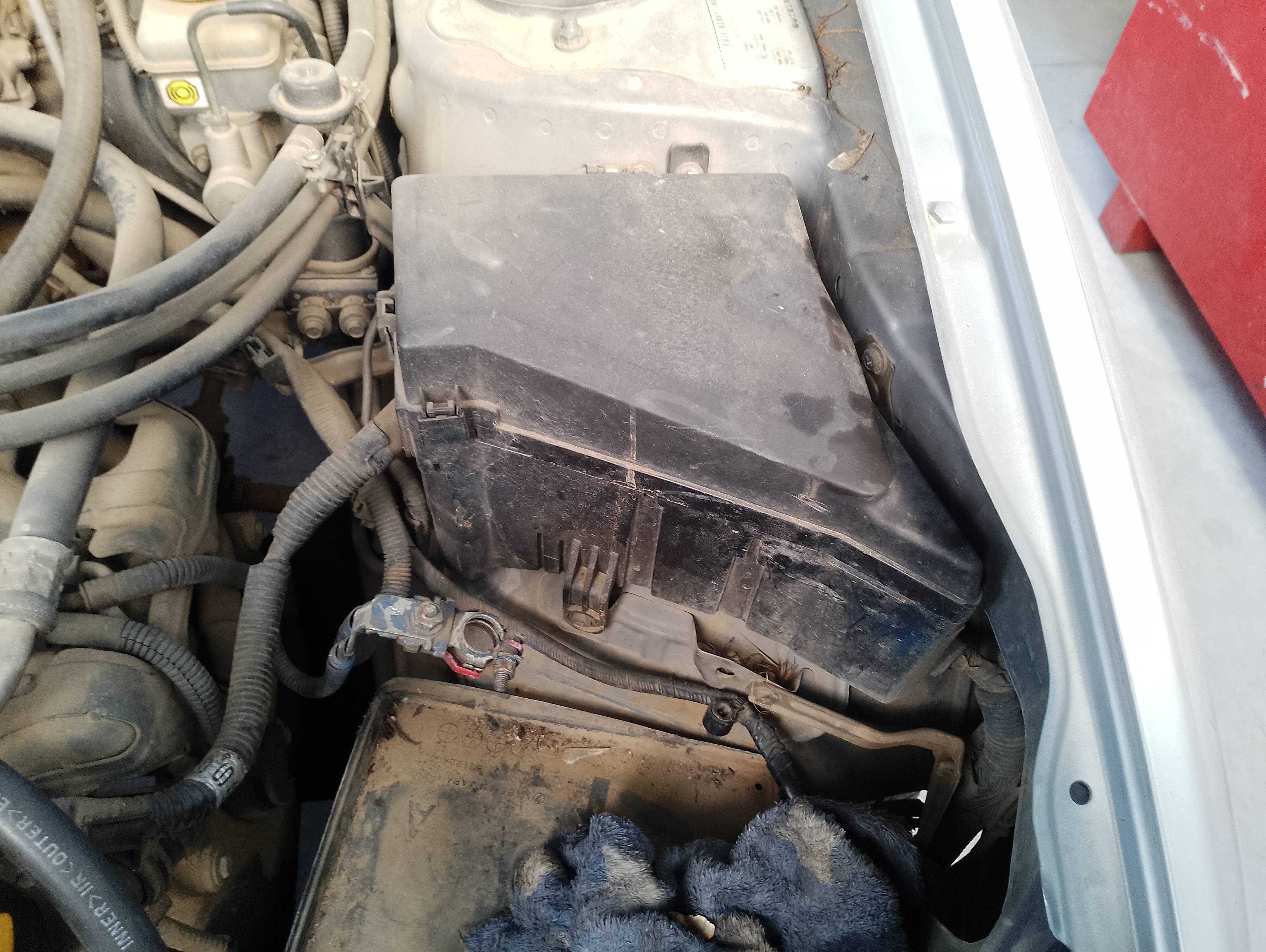 Recambio de caja reles / fusibles para subaru legacy berl. b13 (bl) 2.0 se referencia OEM IAM   