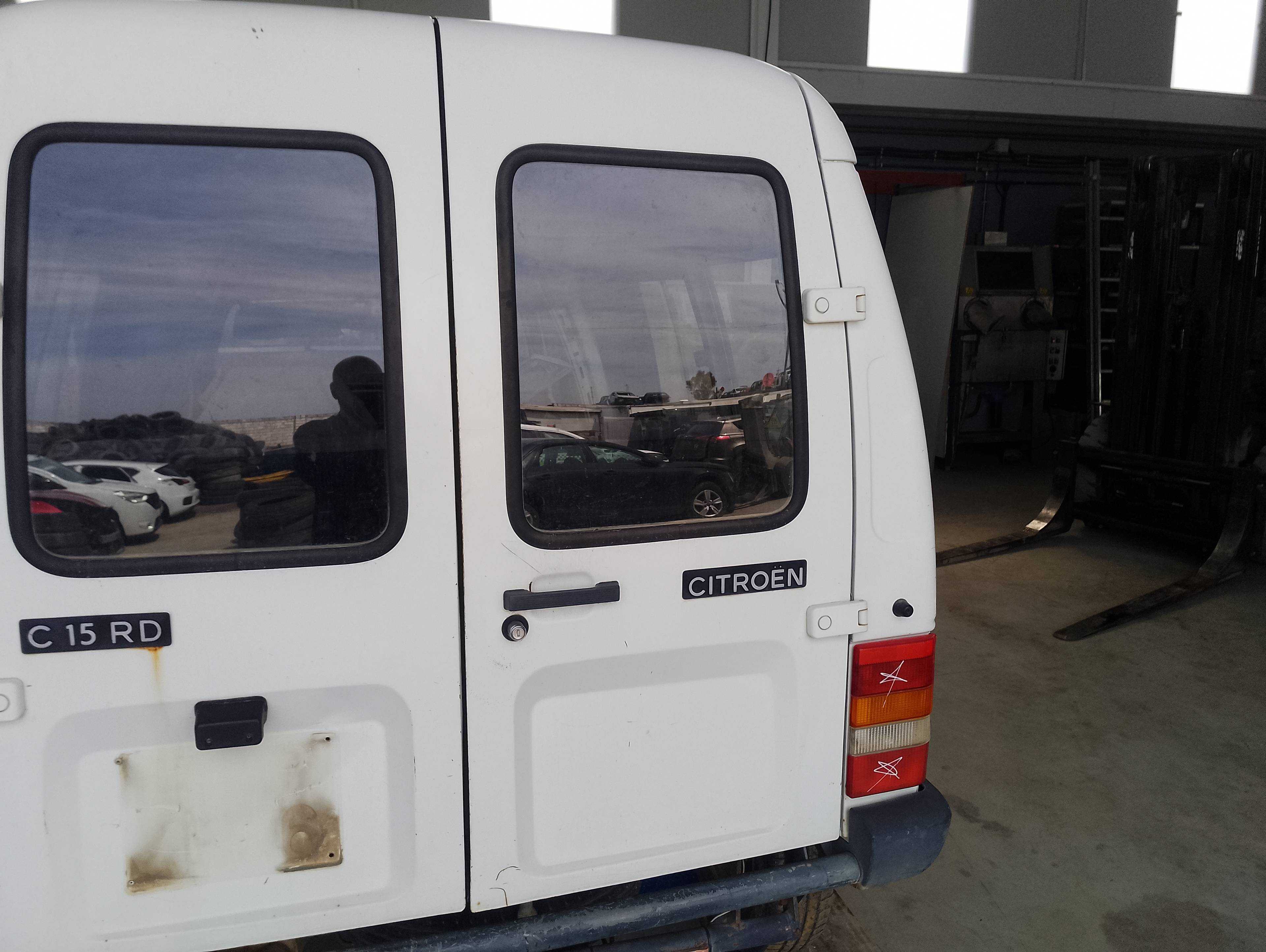 Recambio de porton trasero derecho para citroën c15 referencia OEM IAM   