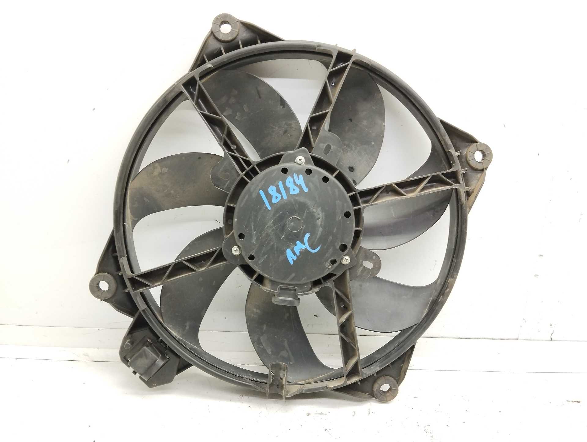 Recambio de electroventilador para renault megane iii berlina 5 p business referencia OEM IAM 85989 214810898R 