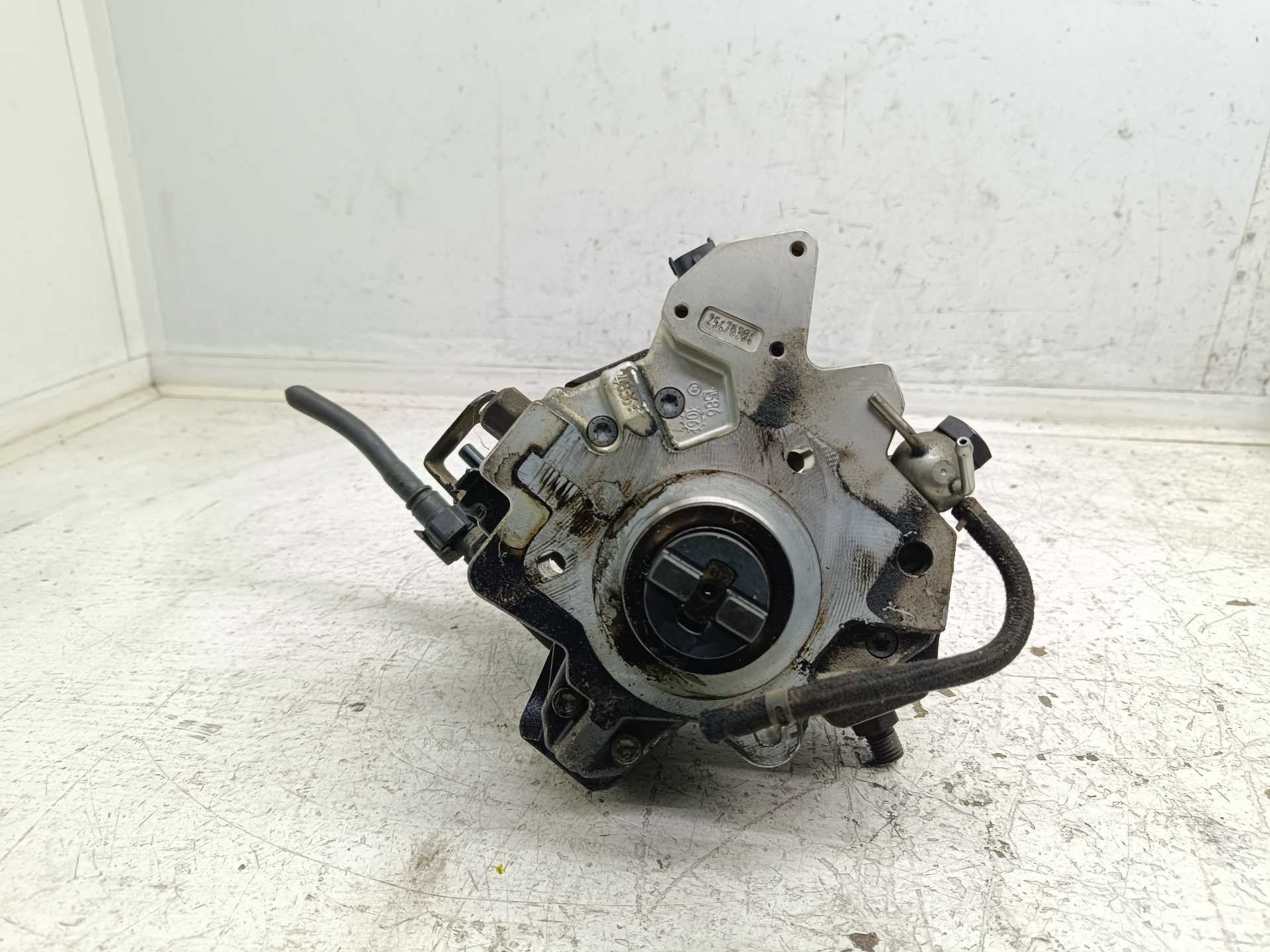 Recambio de bomba inyeccion para hyundai sonata (nf) 2.0 crdi cat referencia OEM IAM 3310027400 0445010121 