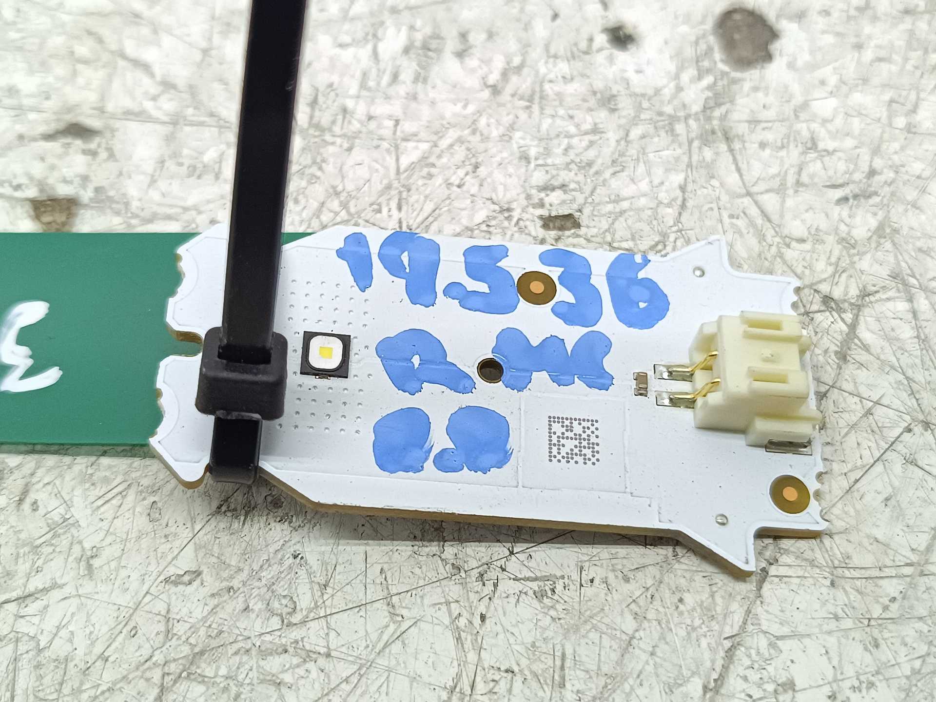 Recambio de bombillas para volkswagen t-roc advance r-line referencia OEM IAM 90119479  
