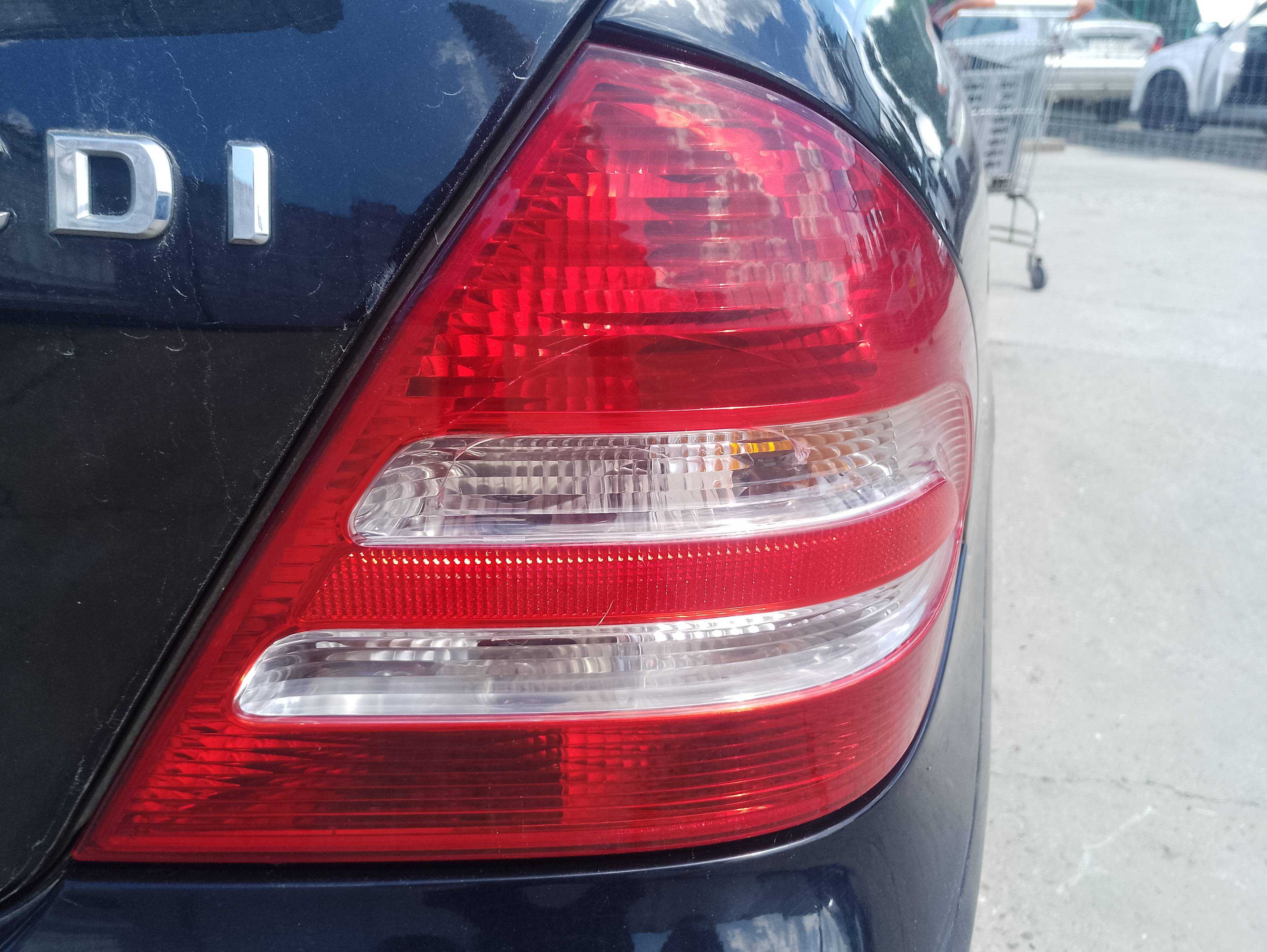 Recambio de piloto trasero derecho para mercedes-benz clase c (w203) berlina 200 cdi (203.004) referencia OEM IAM   