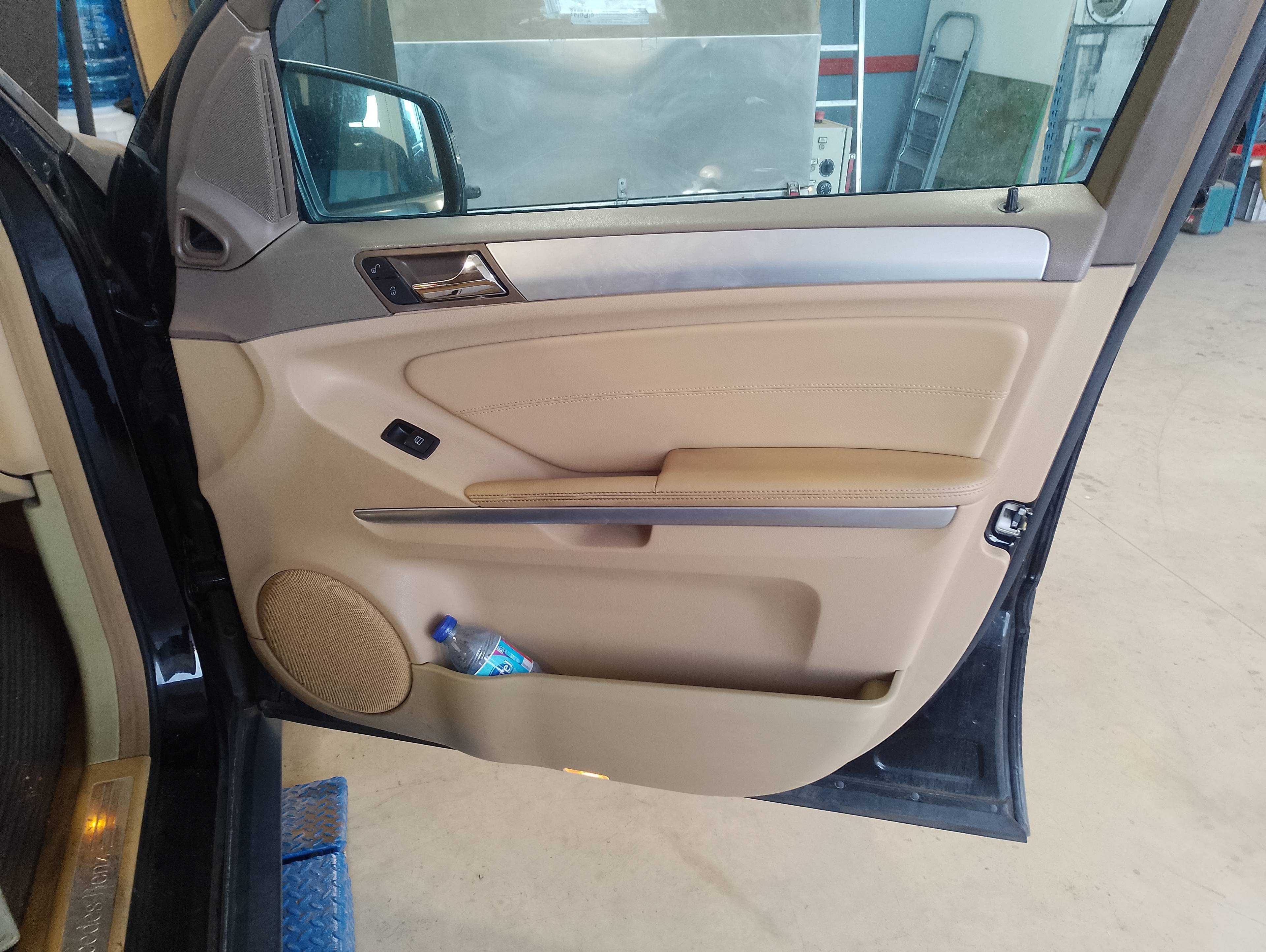 Recambio de guarnecido puerta delantera derecha para mercedes-benz clase gl (x164) 350 bluetec (164.824) referencia OEM IAM   