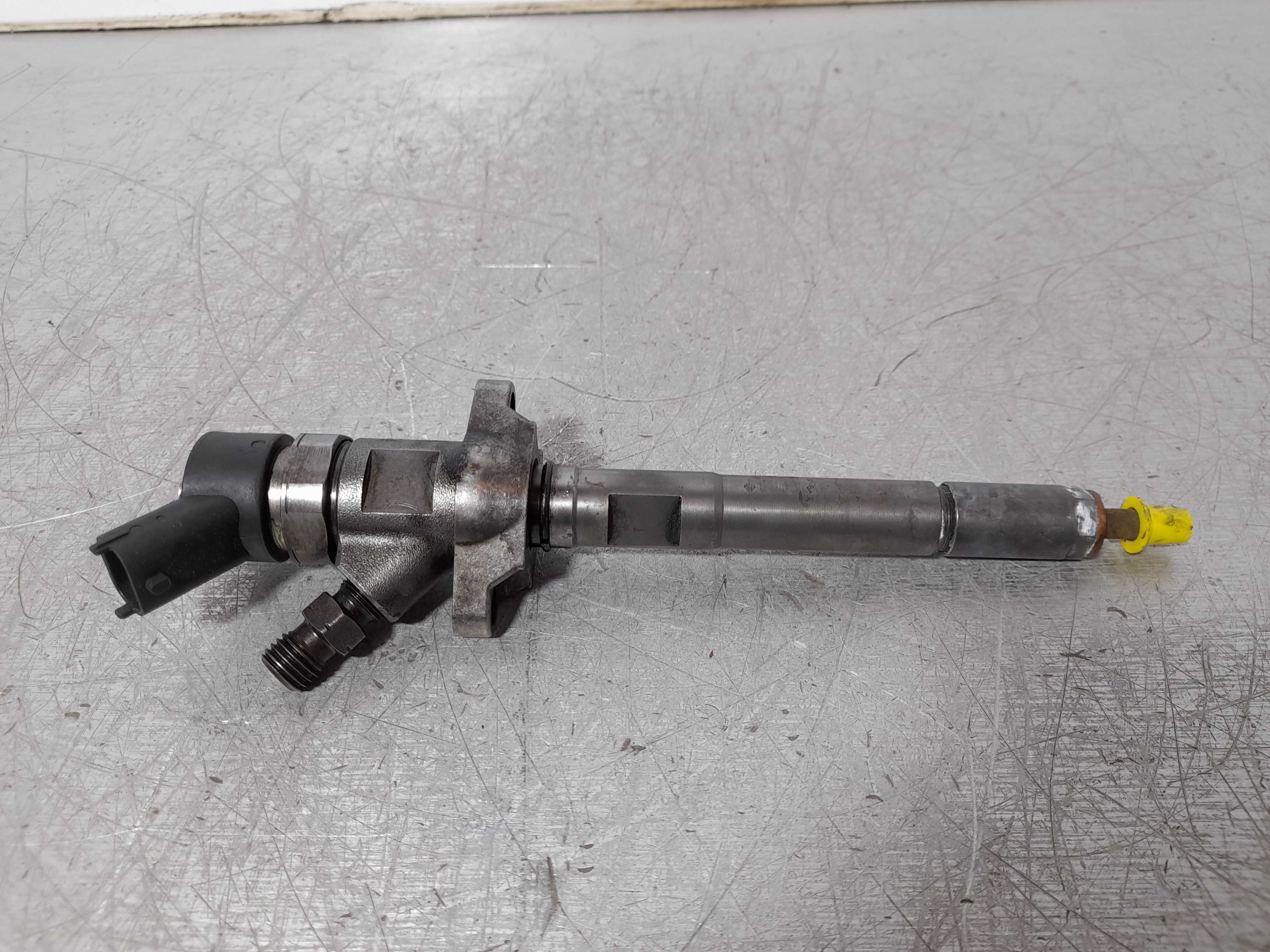 Recambio de inyector para ford focus berlina (cap) 1.6 tdci cat referencia OEM IAM 0445140239 1477146 