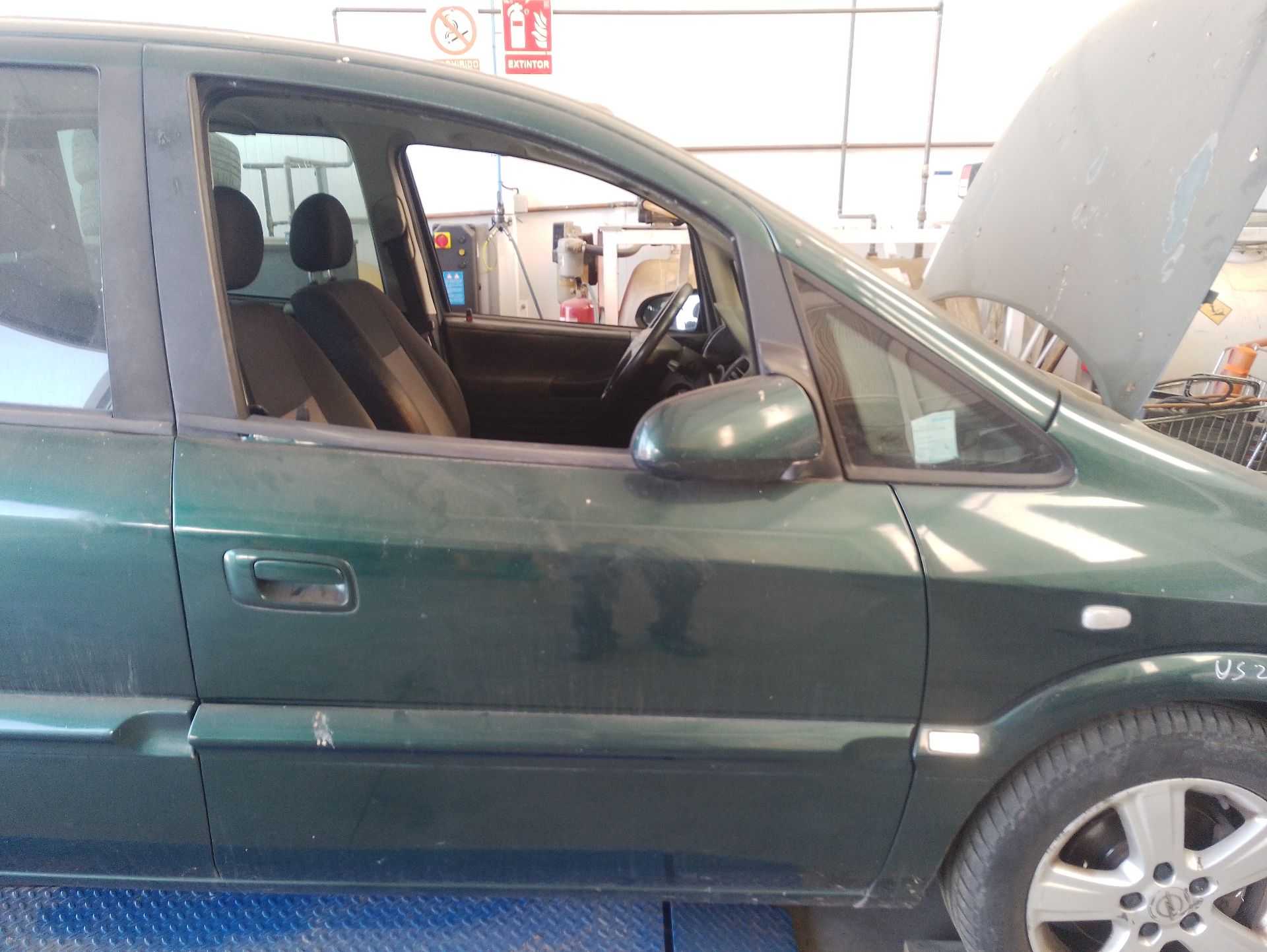 Recambio de puerta delantera derecha para opel zafira / zafira family b (a05) 1.8 (m75) referencia OEM IAM 13189980  