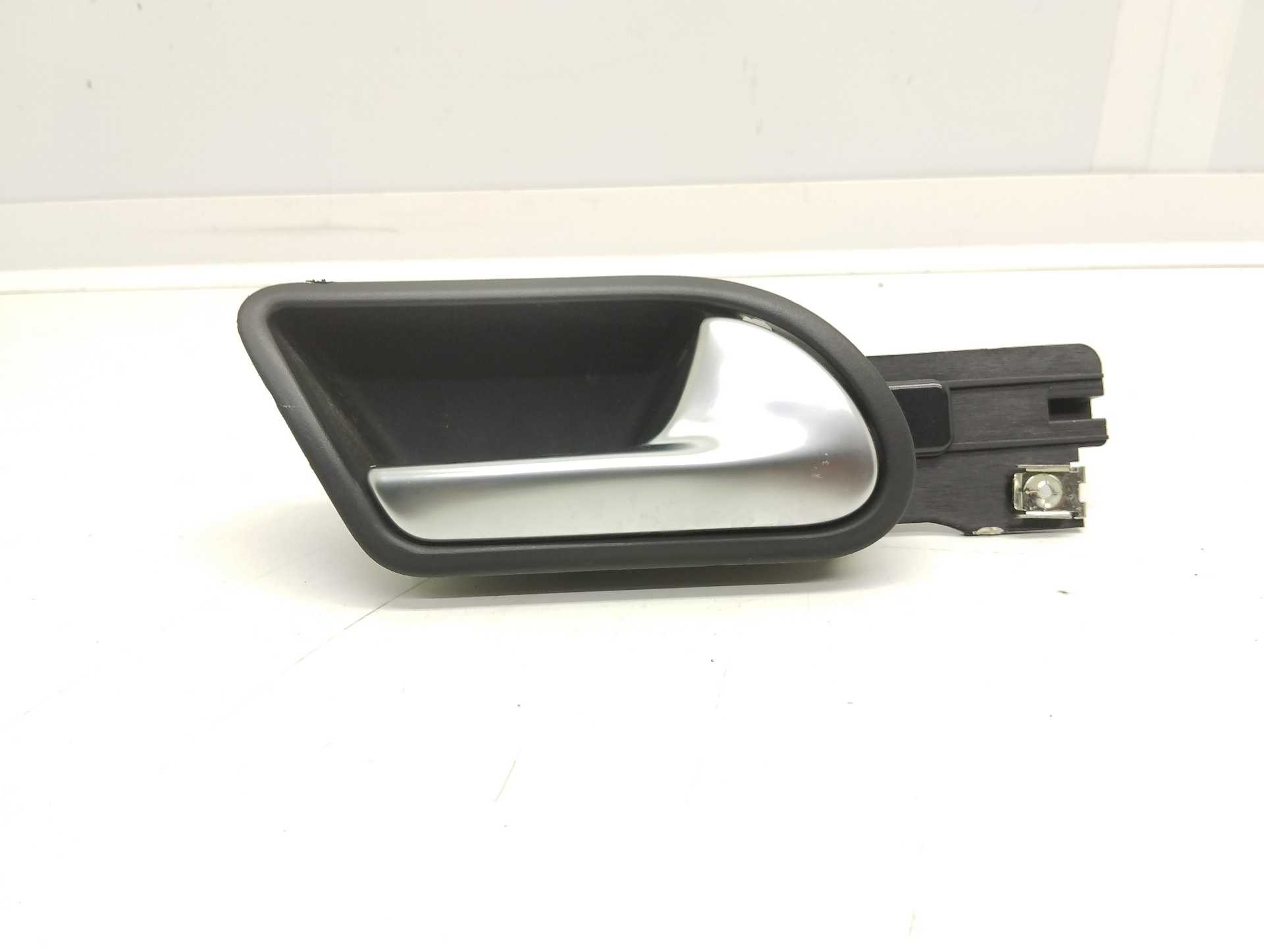 Recambio de maneta interior delantera derecha para volkswagen golf v berlina (1k1) gt referencia OEM IAM 1K1837114  