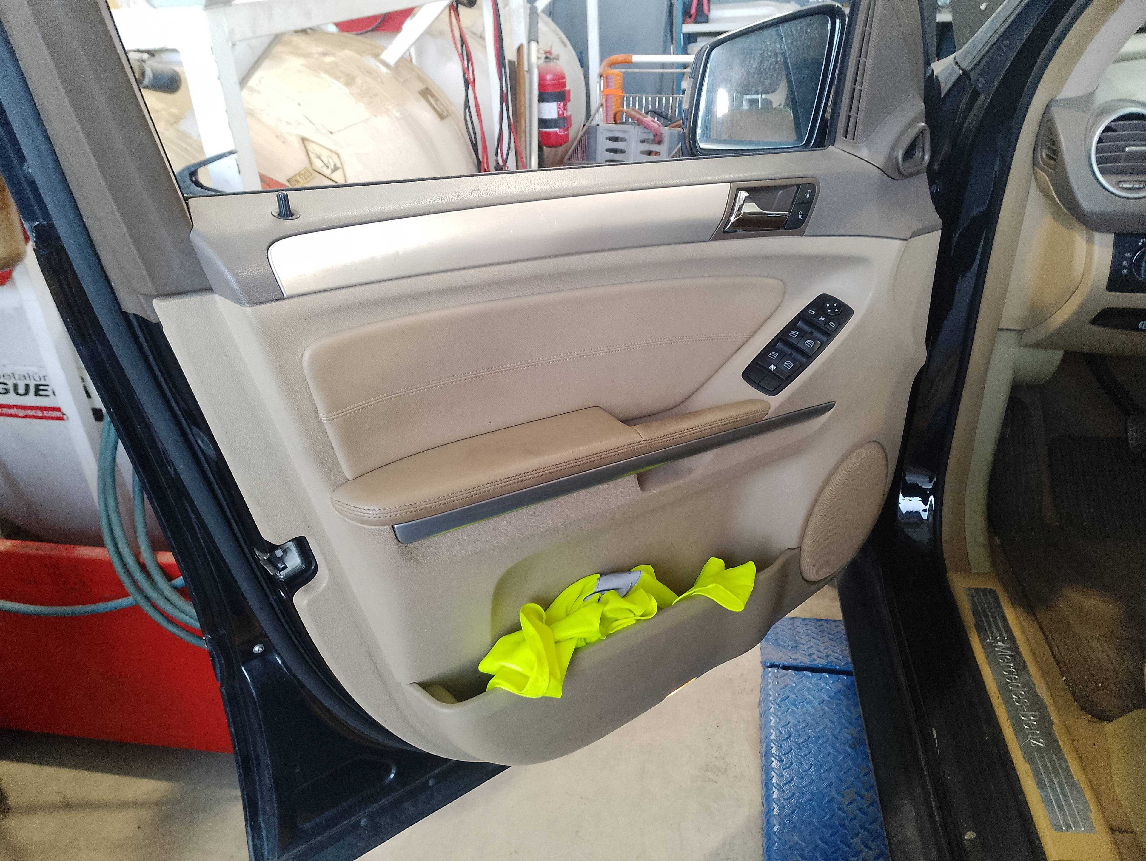 Recambio de guarnecido puerta delantera izquierda para mercedes-benz clase gl (x164) 350 bluetec (164.824) referencia OEM IAM   