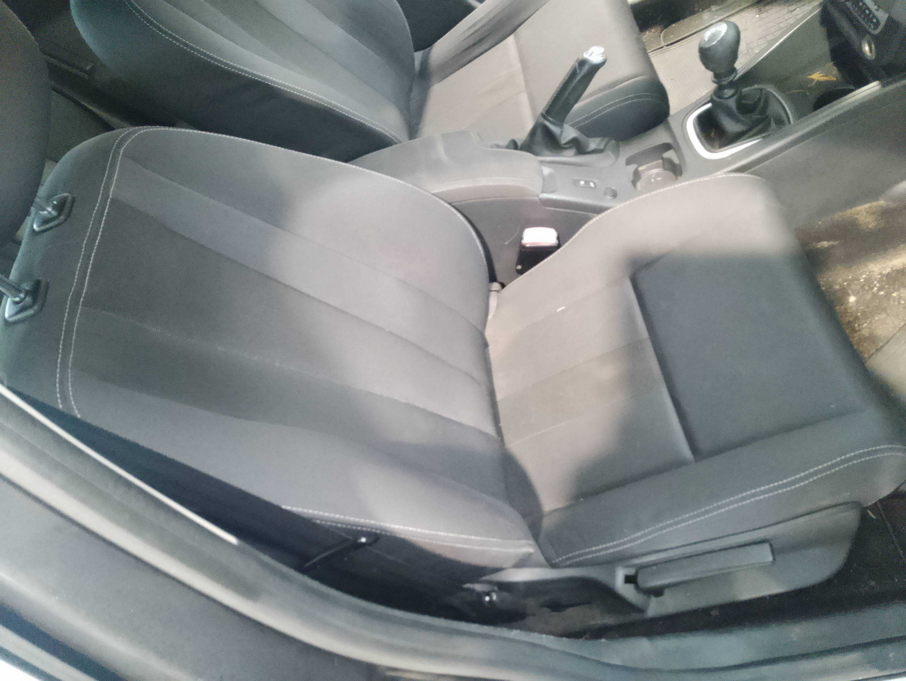 Recambio de asiento delantero derecho para renault megane iii berlina 5 p business referencia OEM IAM   