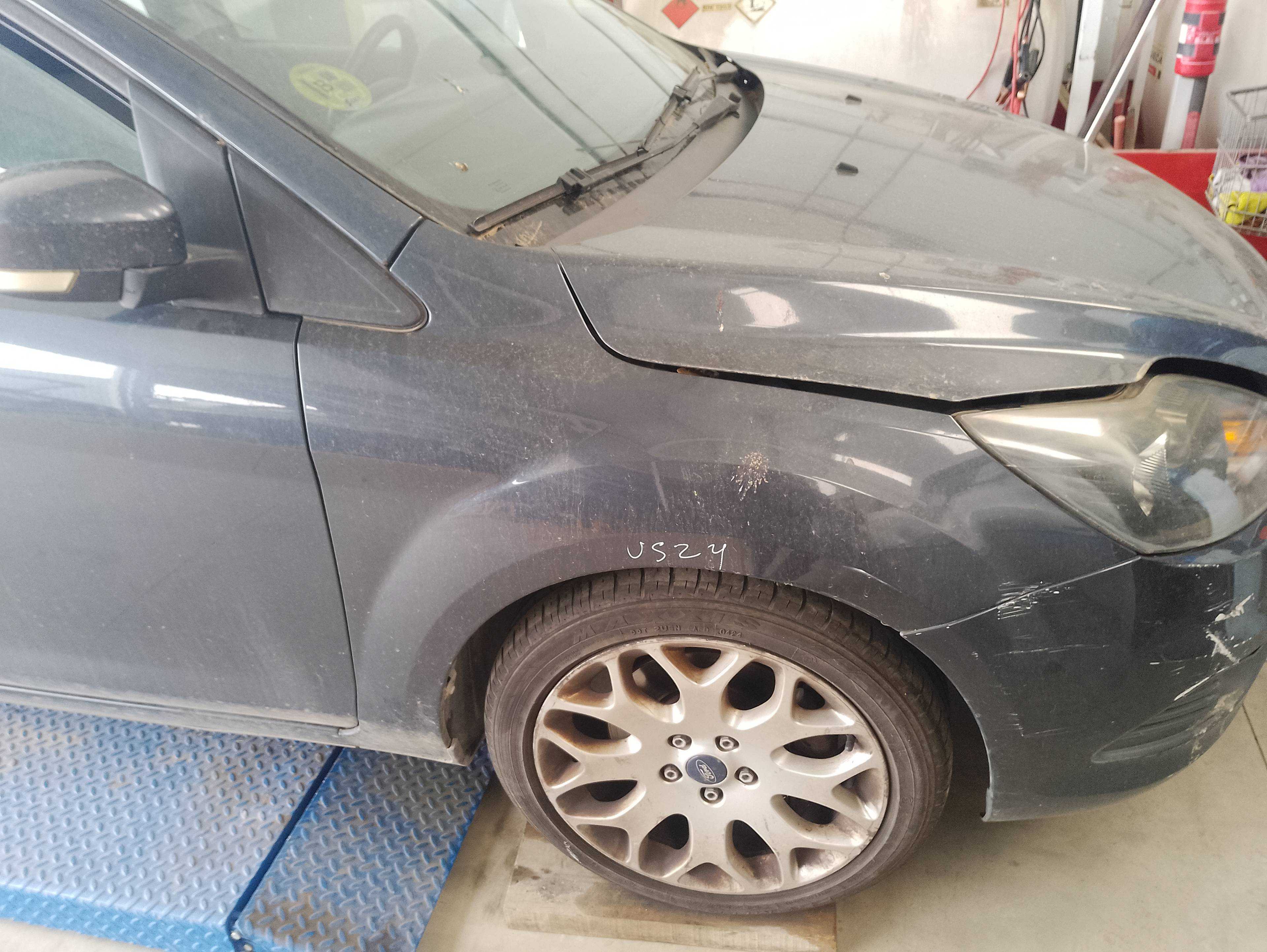 Recambio de aleta delantera derecha para ford focus berlina (cap) ambiente (d) referencia OEM IAM   
