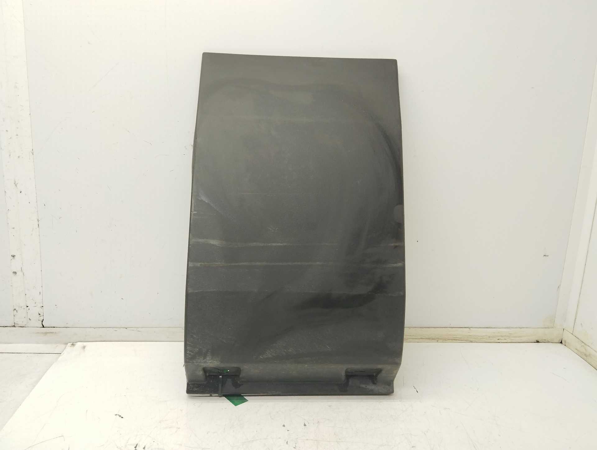 Recambio de moldura para iveco 35s12 referencia OEM IAM 5801821758  