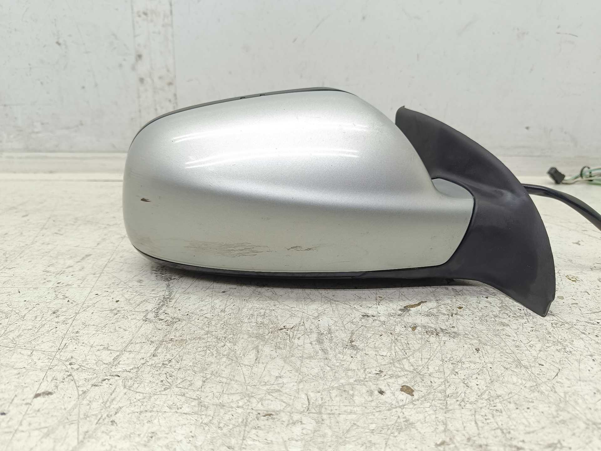 Recambio de retrovisor derecho para peugeot 307 berlina (s2) d-sign referencia OEM IAM E11015821  