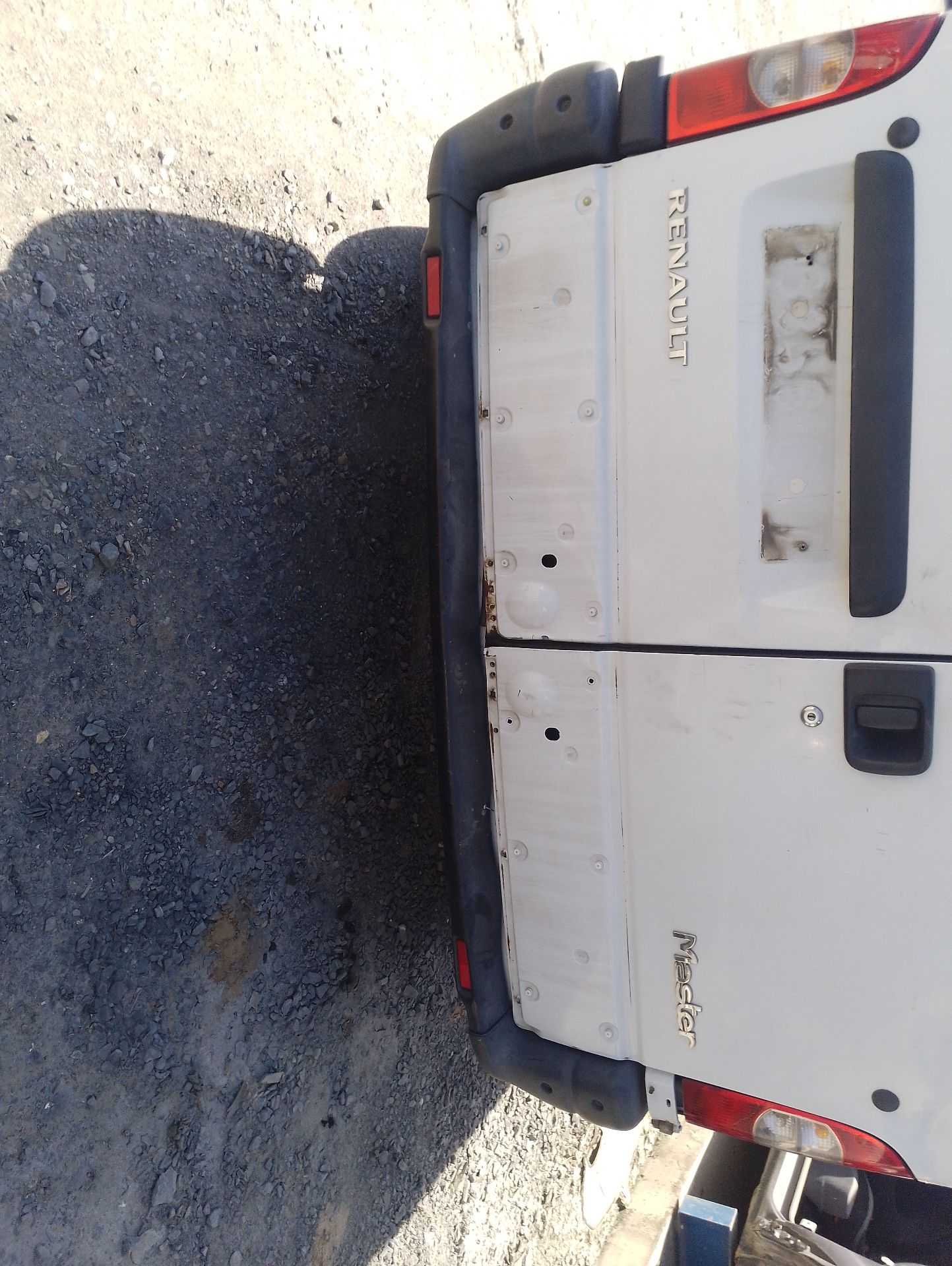 Recambio de paragolpes trasero para renault master ii furgoneta (fd) 2.5 dci referencia OEM IAM   
